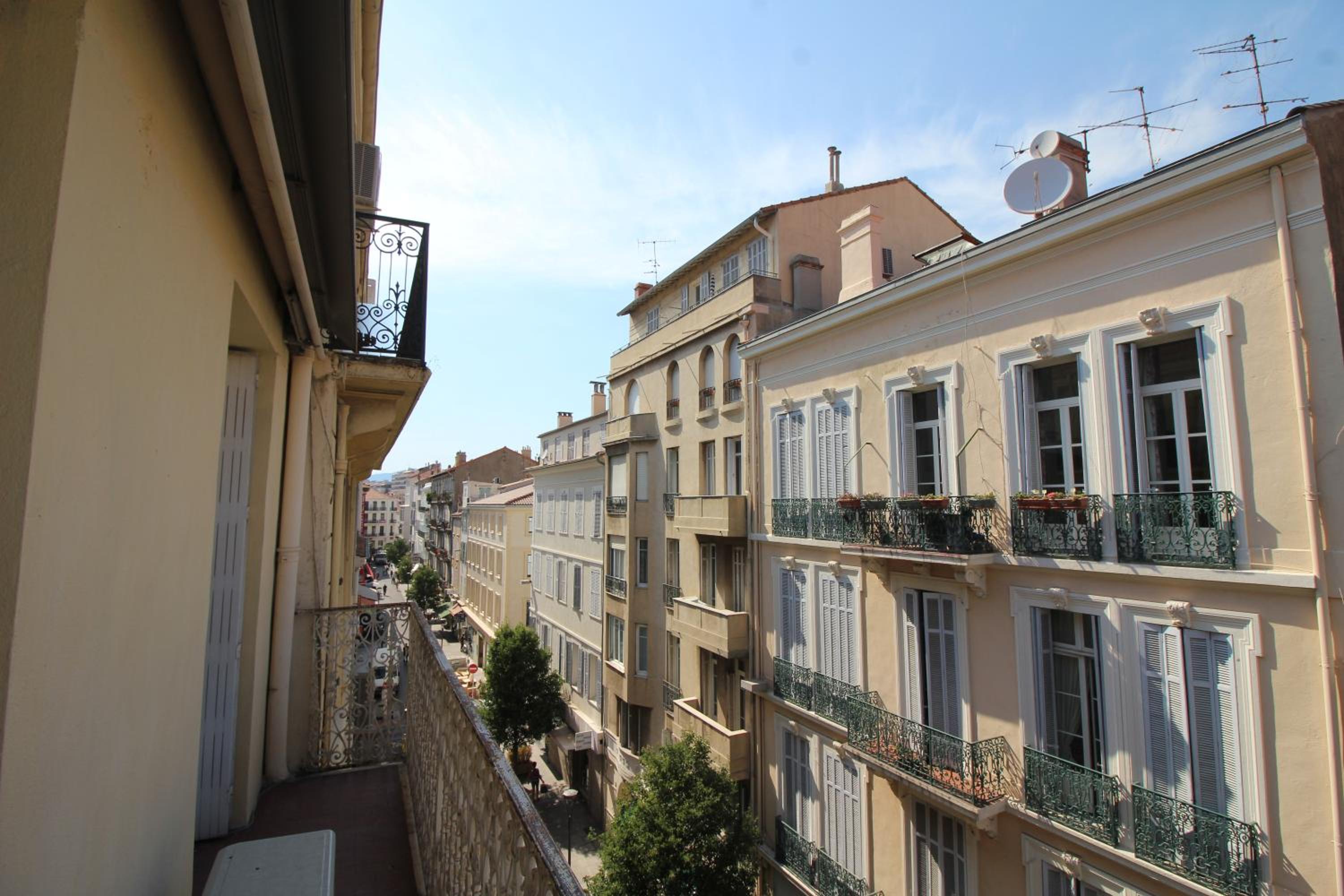 Apartment with Balcony