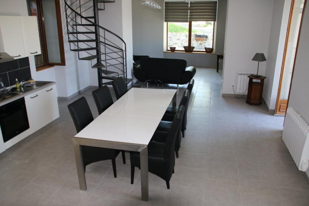 Holiday Home (11 adults) photo 3