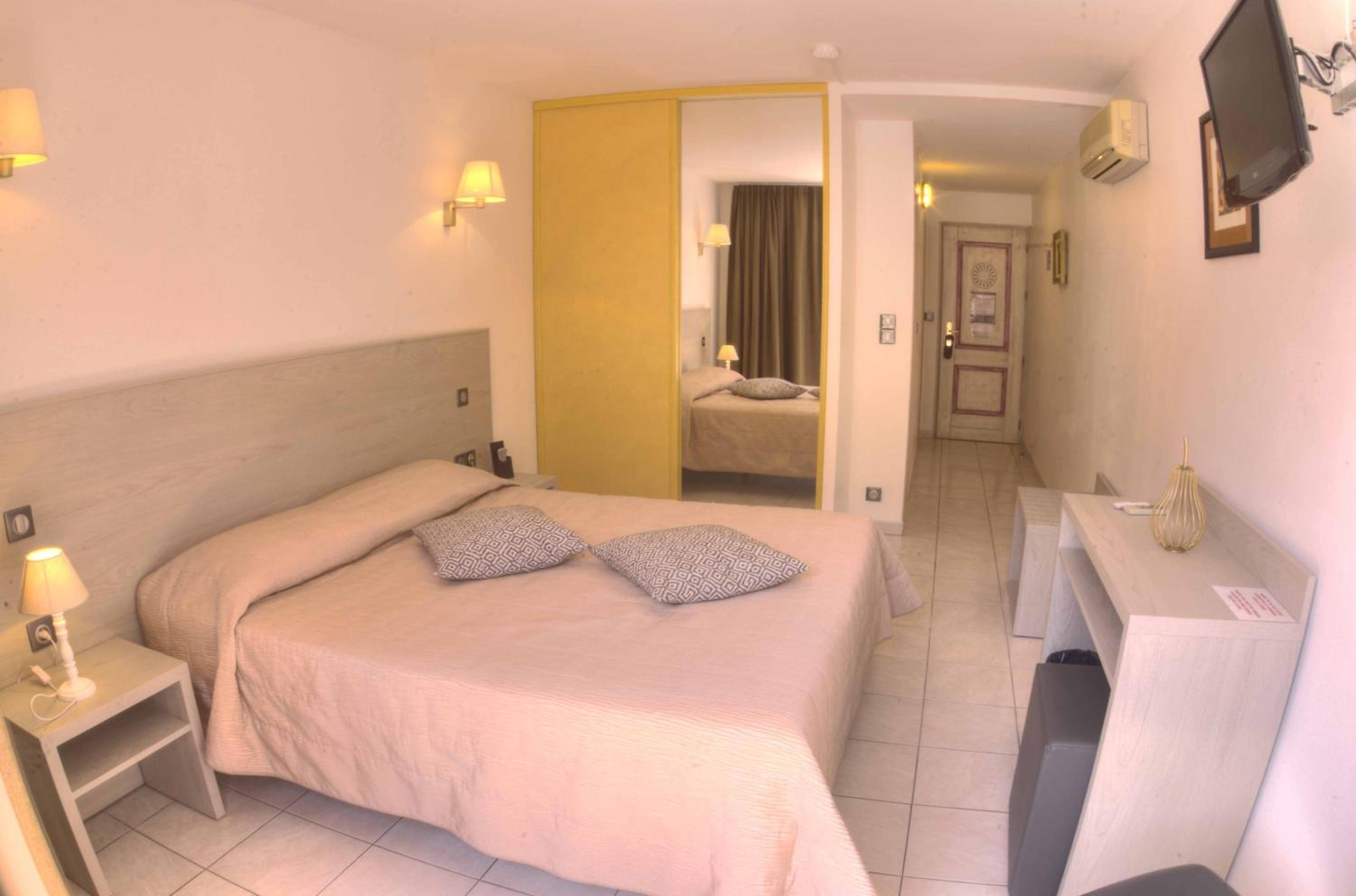 Double Room with Sea View photo 2