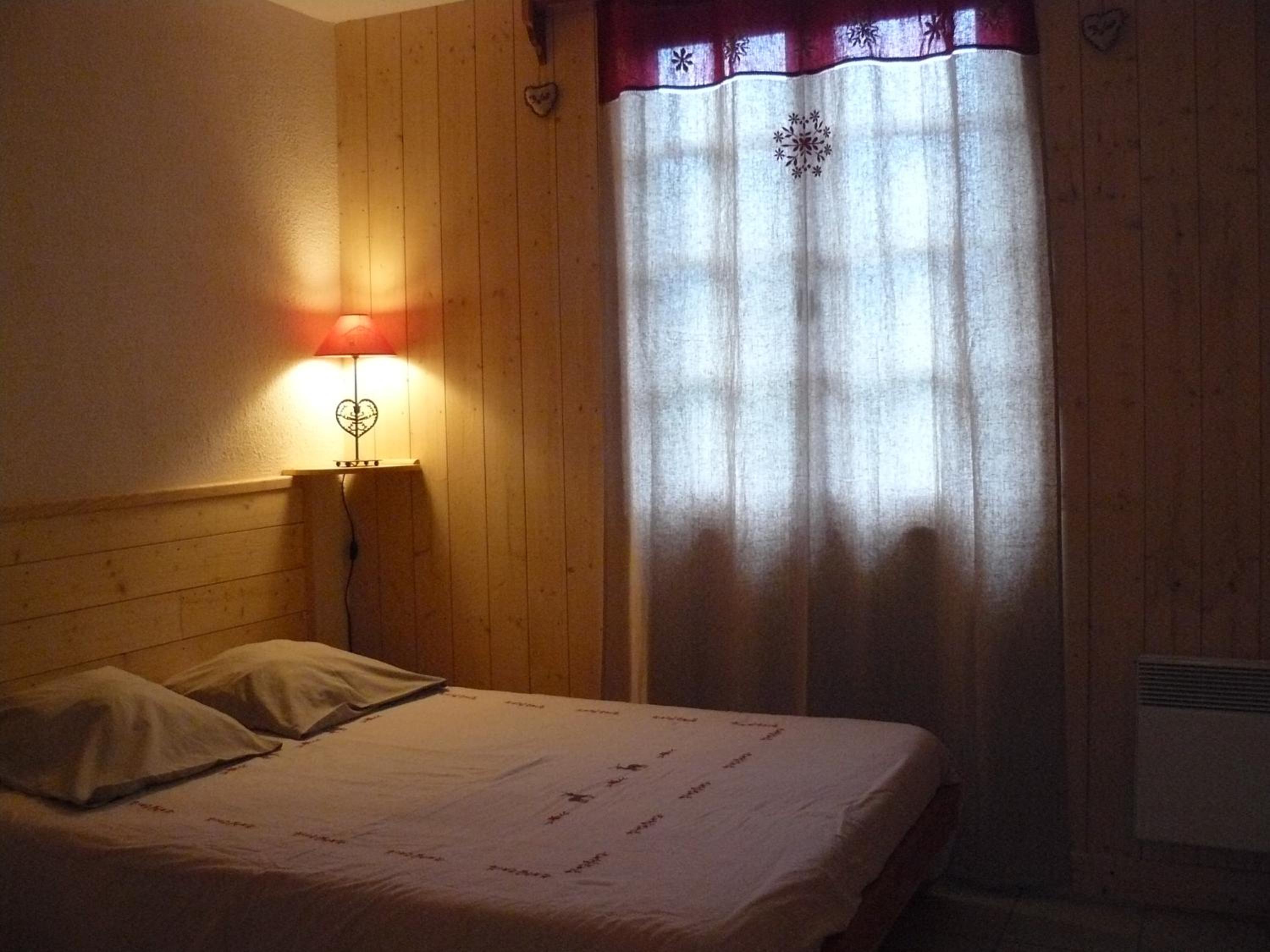 One-Bedroom Apartment - Photo 14