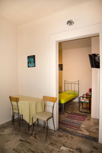 Studio with Balcony photo 1