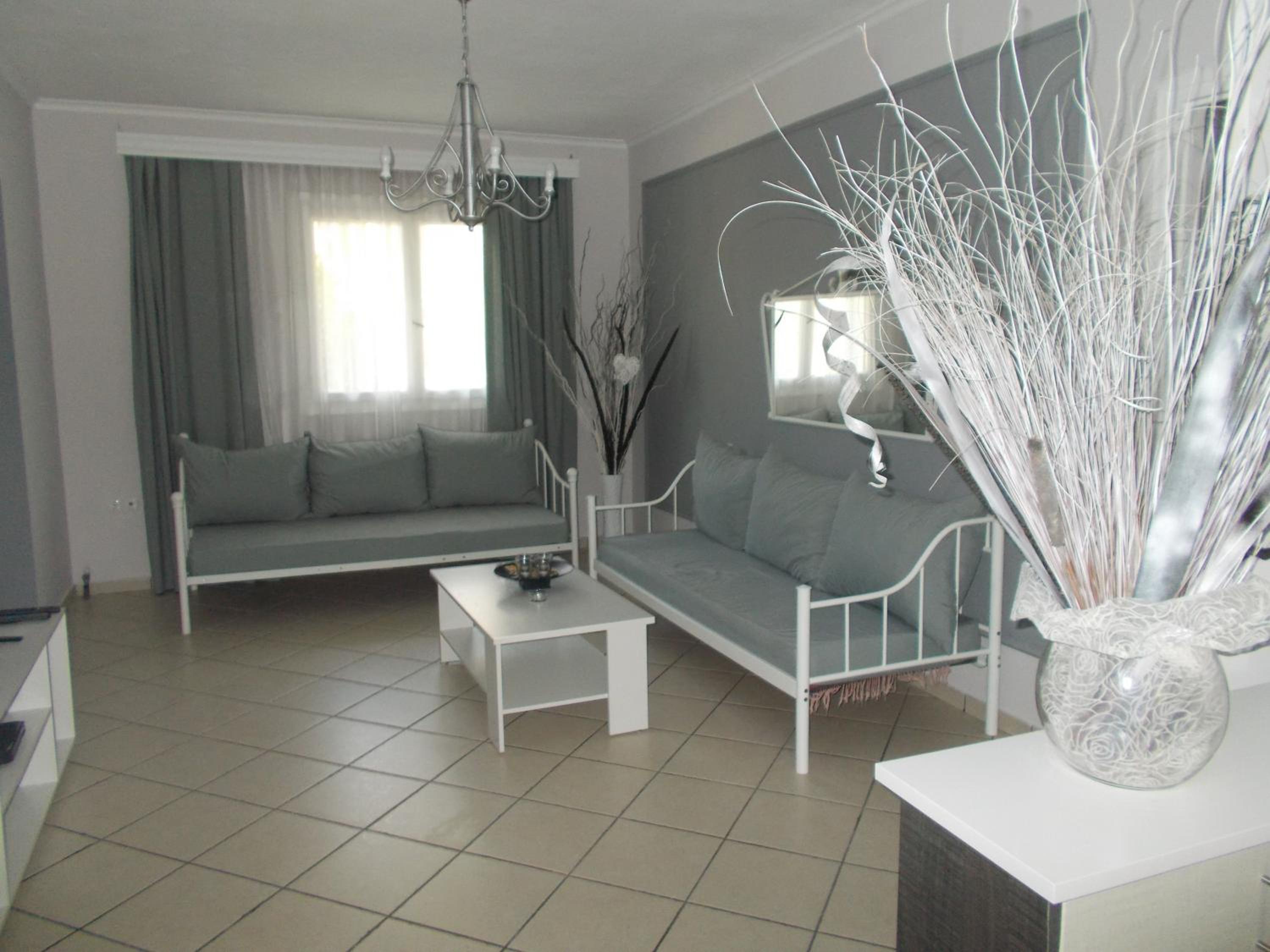 Apartment - Ground Floor photo 3