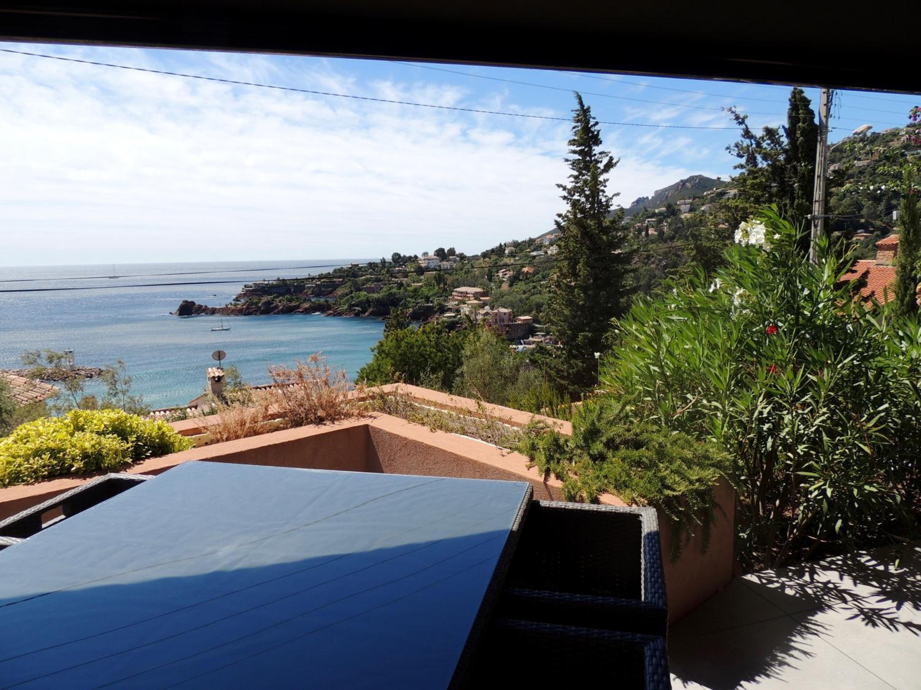 Apartment with Sea View photo 3