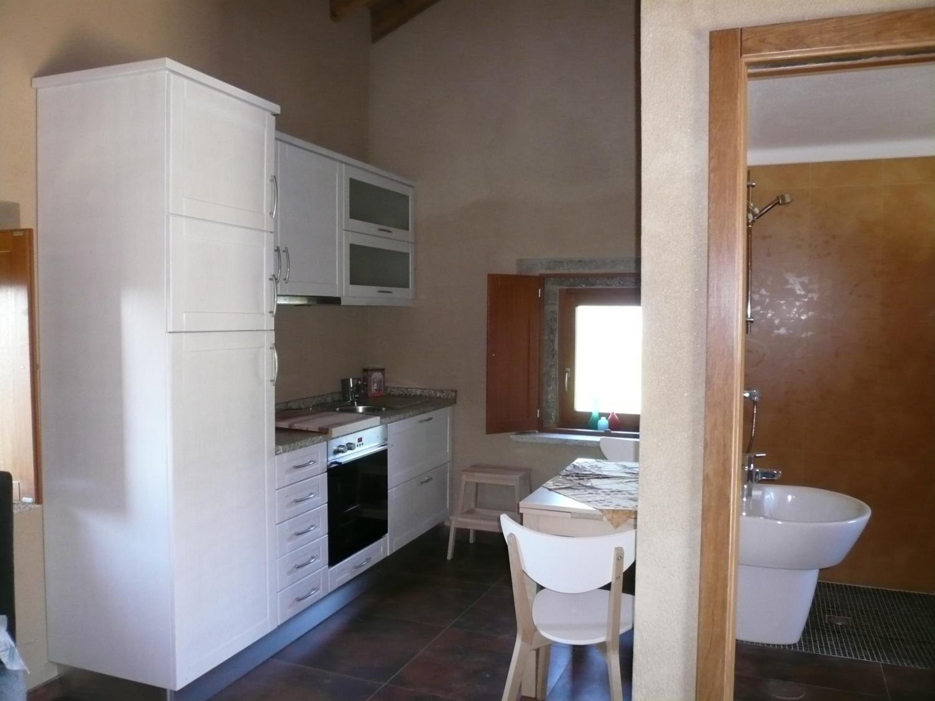 One-Bedroom House - Photo 3