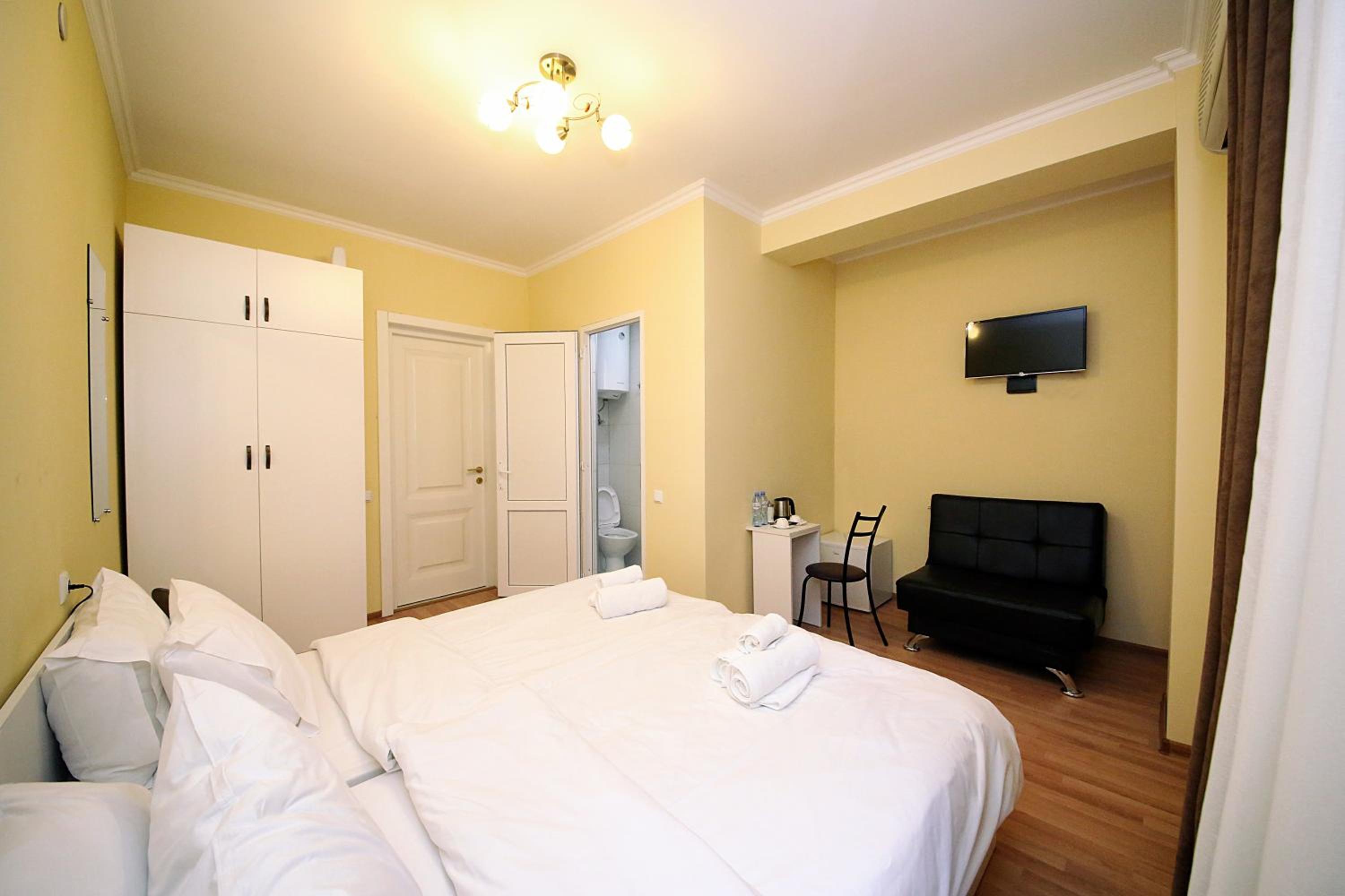 Economy Twin Room