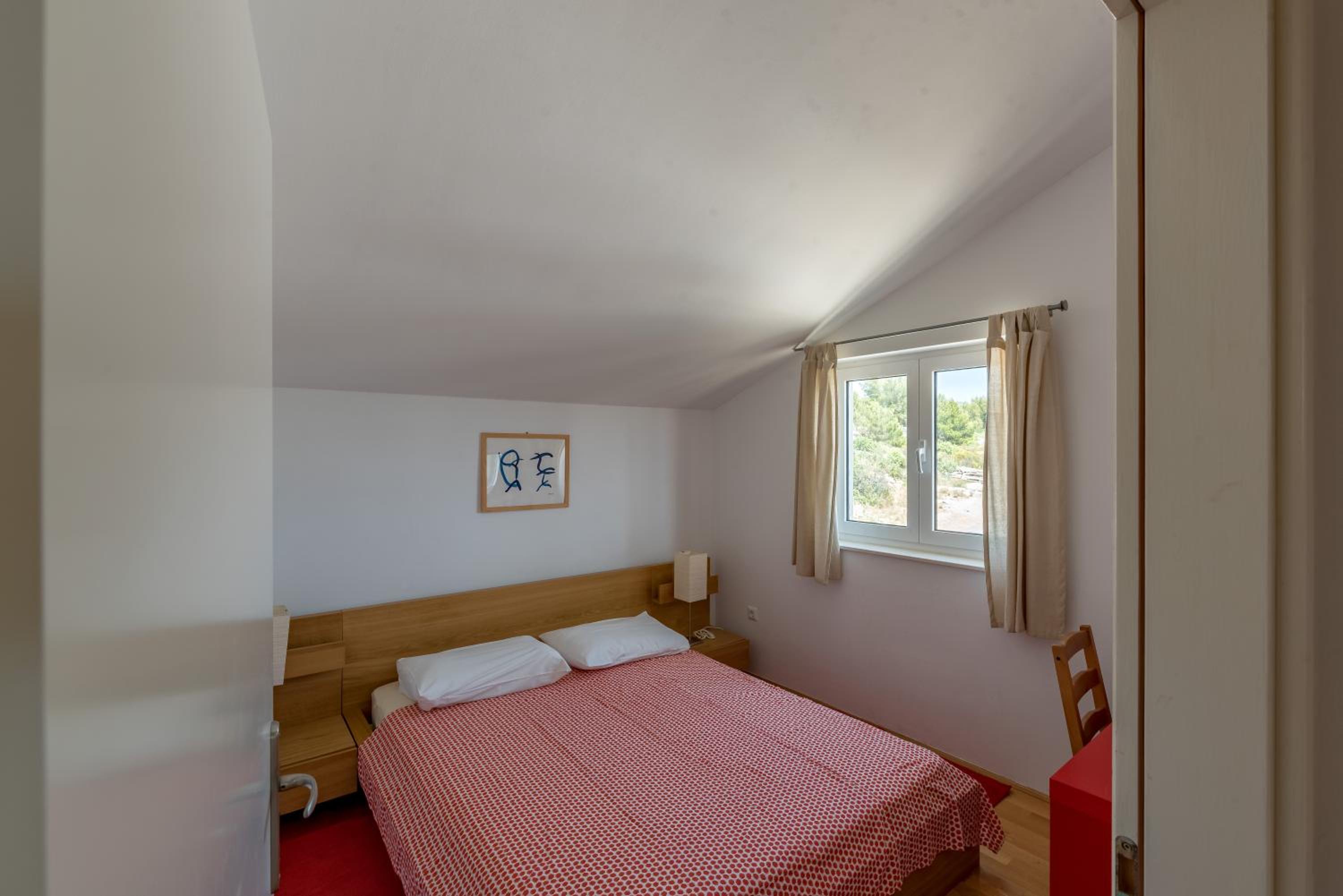 Two-Bedroom Apartment with Balcony - Photo 2