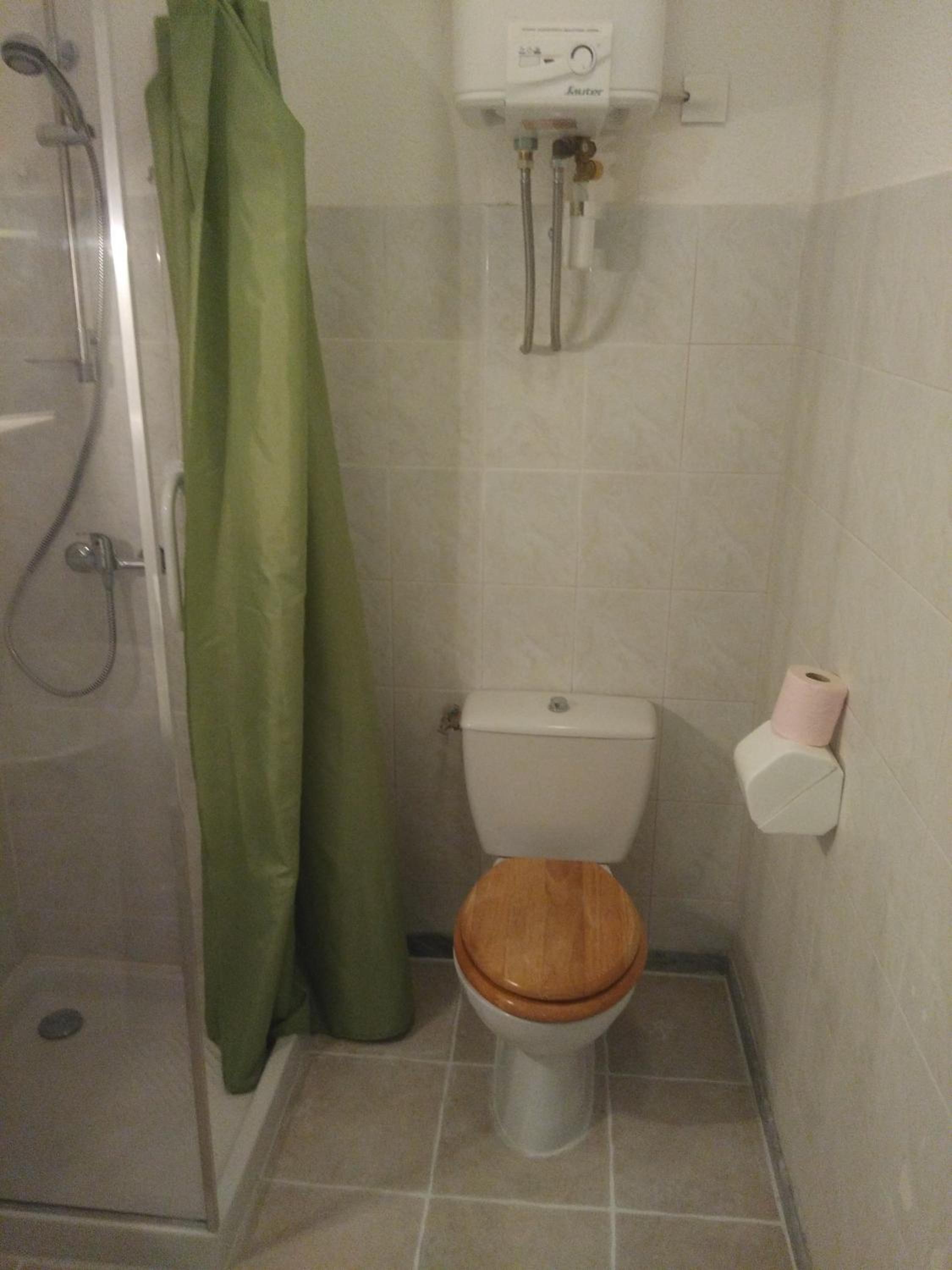 One-Bedroom Apartment - Photo 13