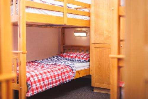 Bed in 6-Bed Dormitory Room photo 3