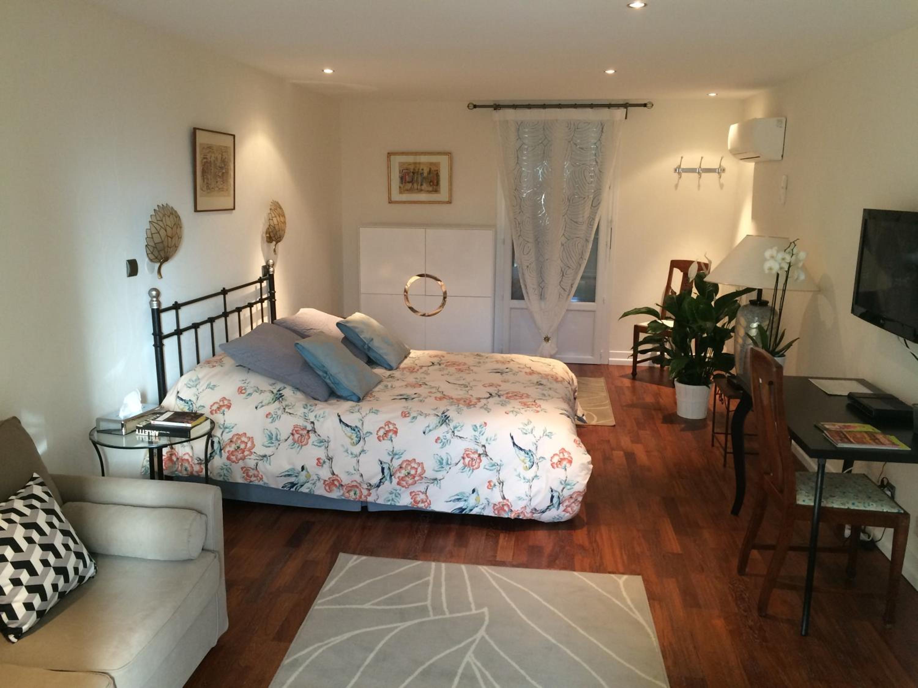 Double Room - Photo 1