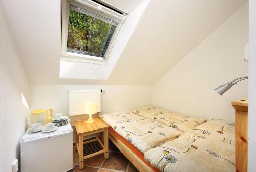 Family Room with Private Bathroom - Photo 2
