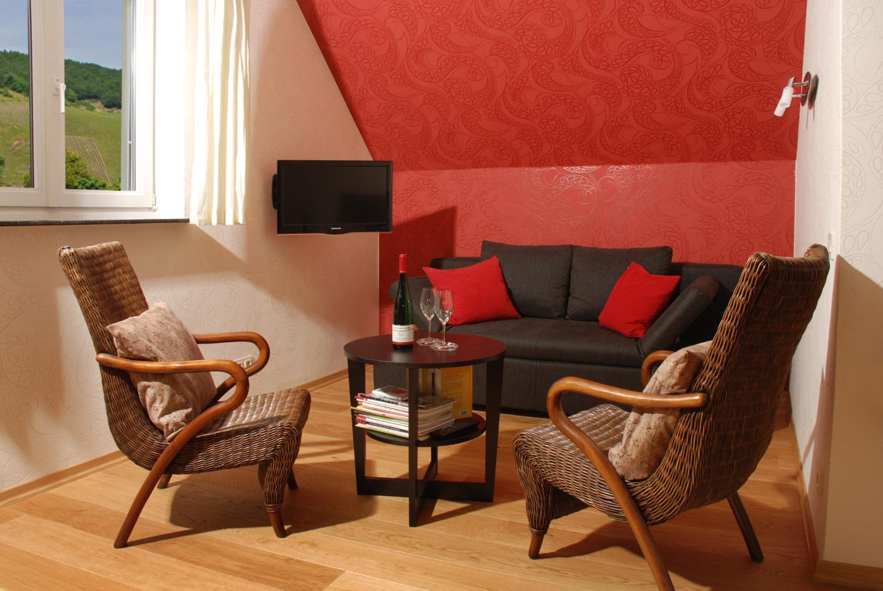 Large Double Room - Photo 10