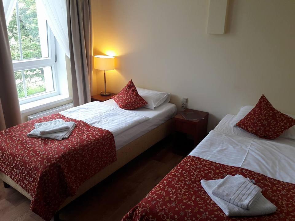 Budget Double Room - Photo 3