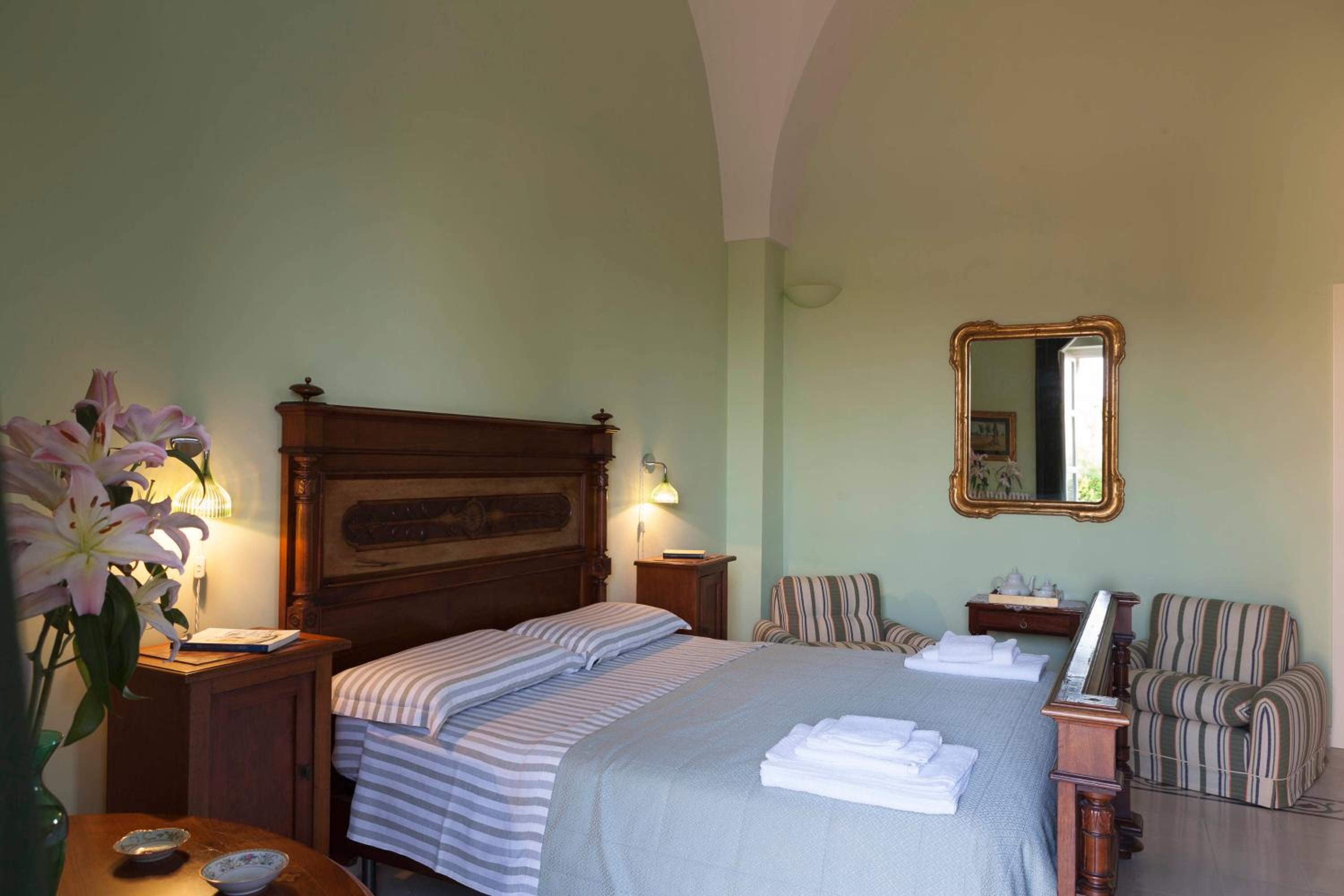 Large Double Room photo 1