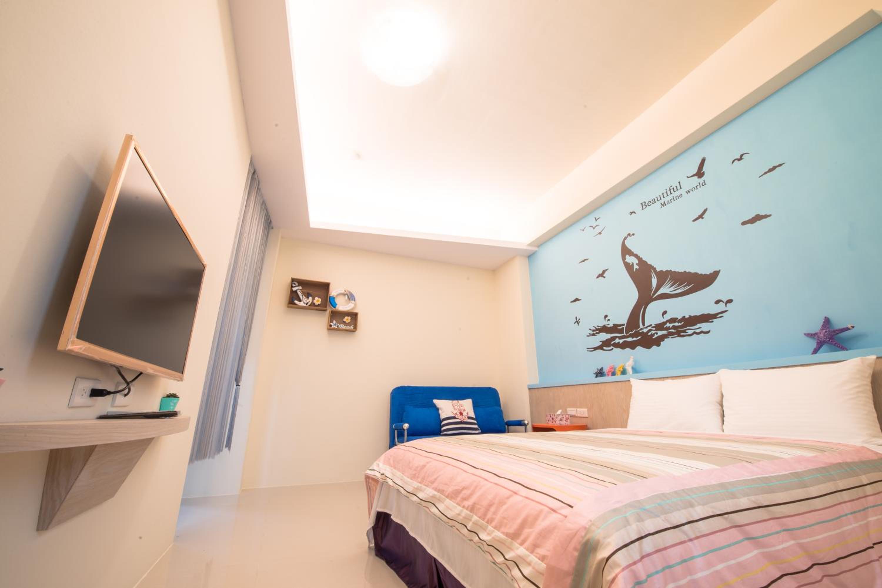 Economy Quadruple Room with Shared Bathroom photo 2