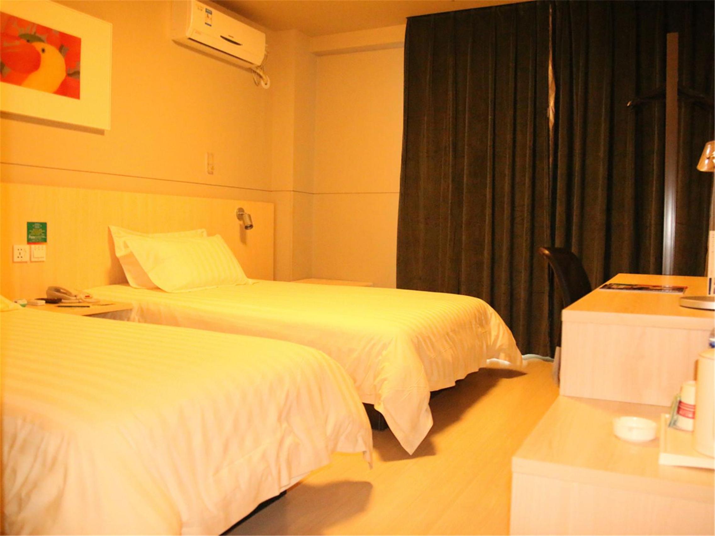 Standard Twin Room A