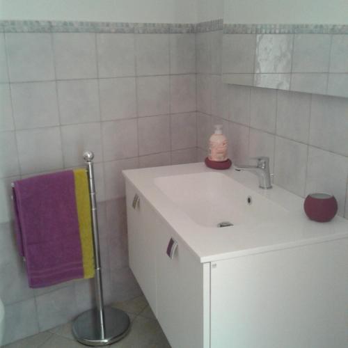 Studio Apartment photo 1