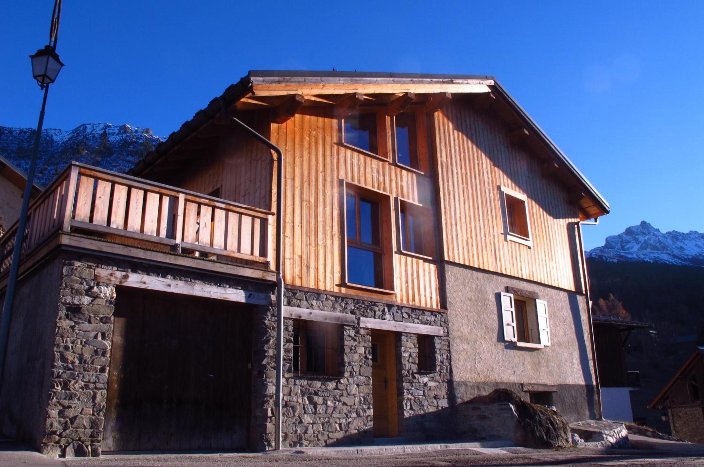 Three-Bedroom Chalet photo 1