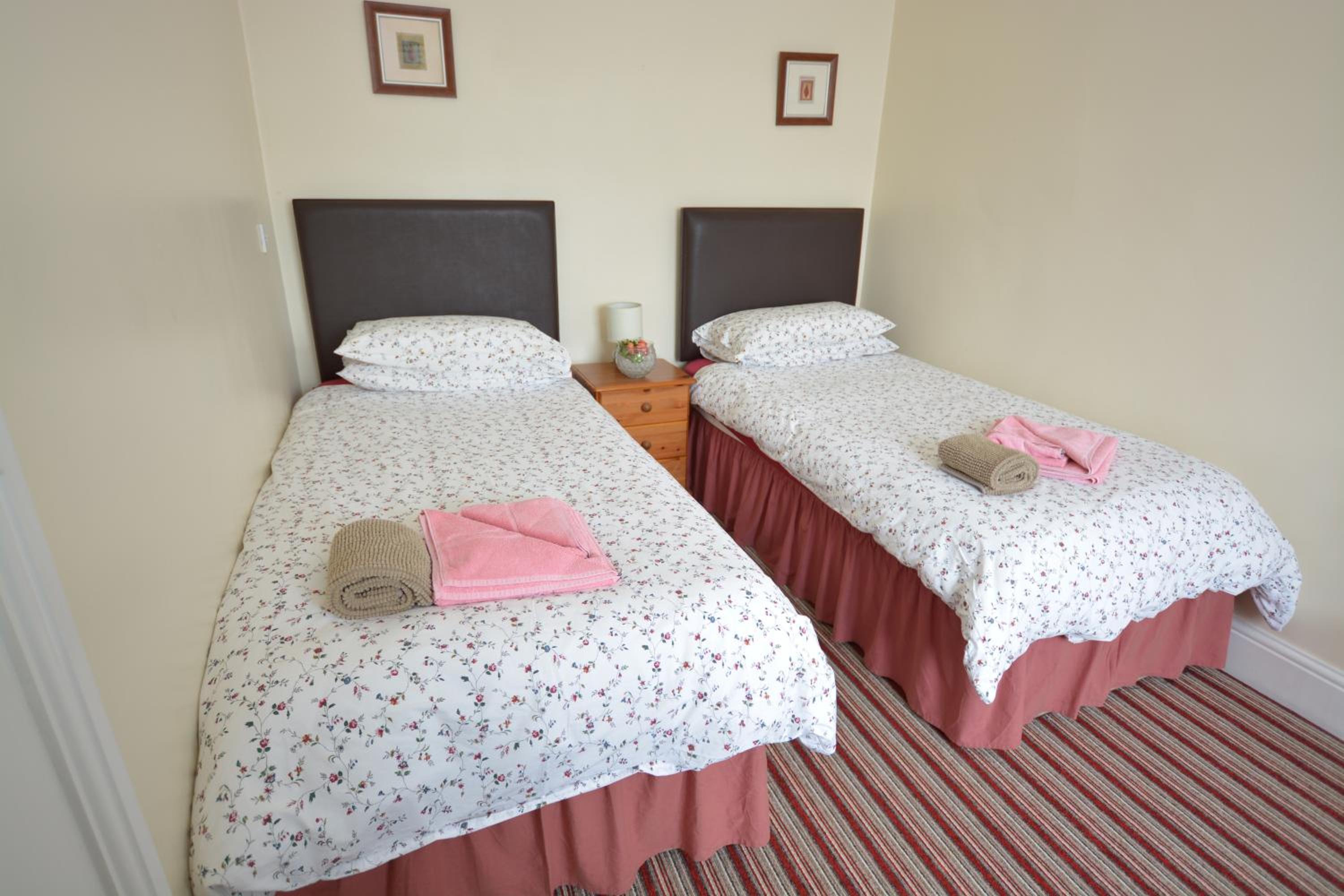 Standard Twin Room, photo 7