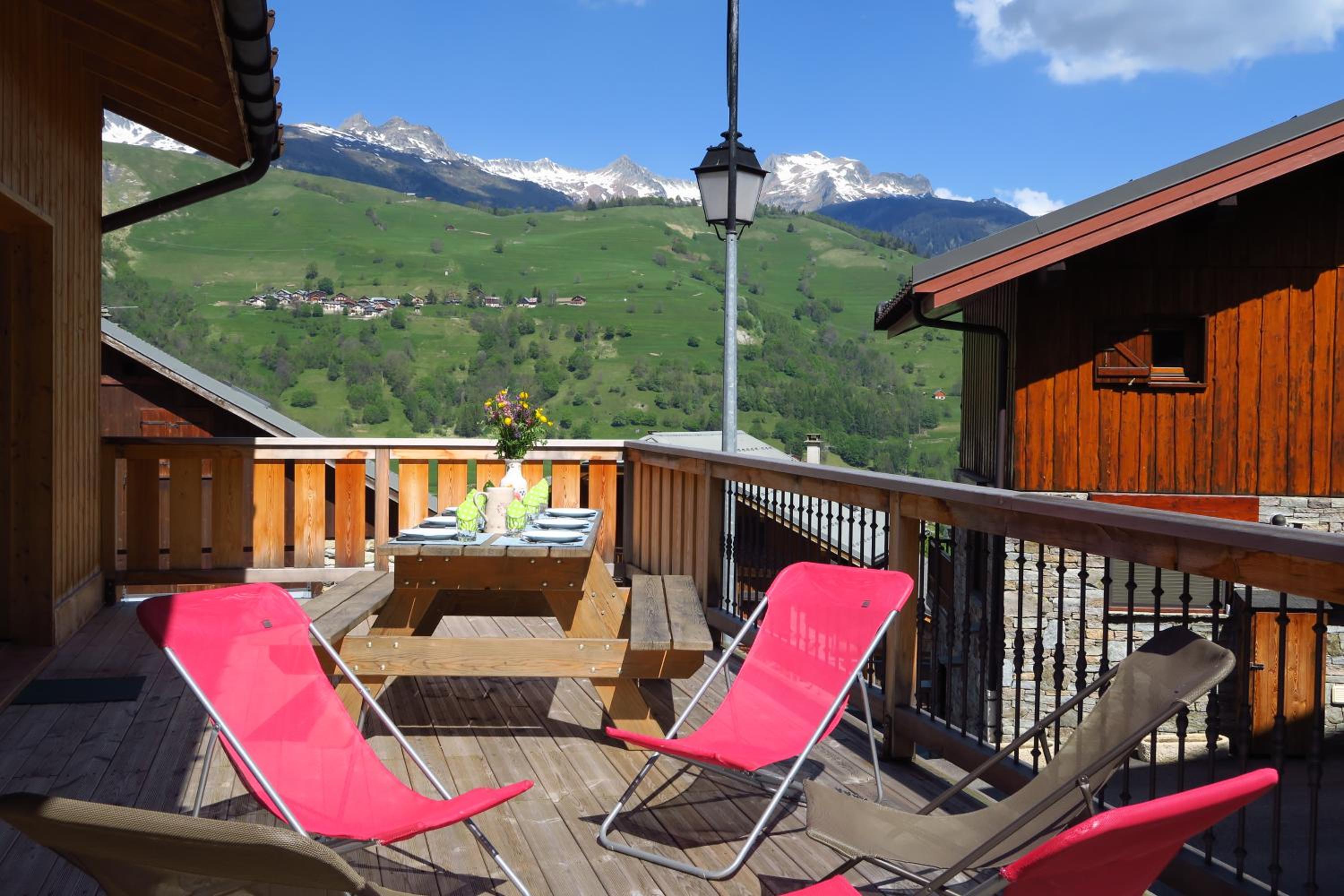 Three-Bedroom Chalet photo 2
