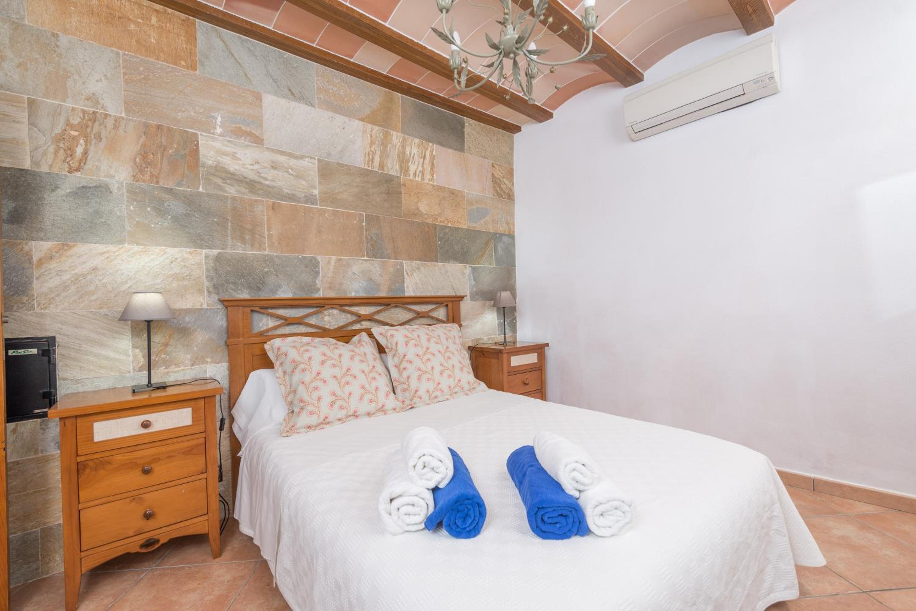 Five-Bedroom Villa photo 3