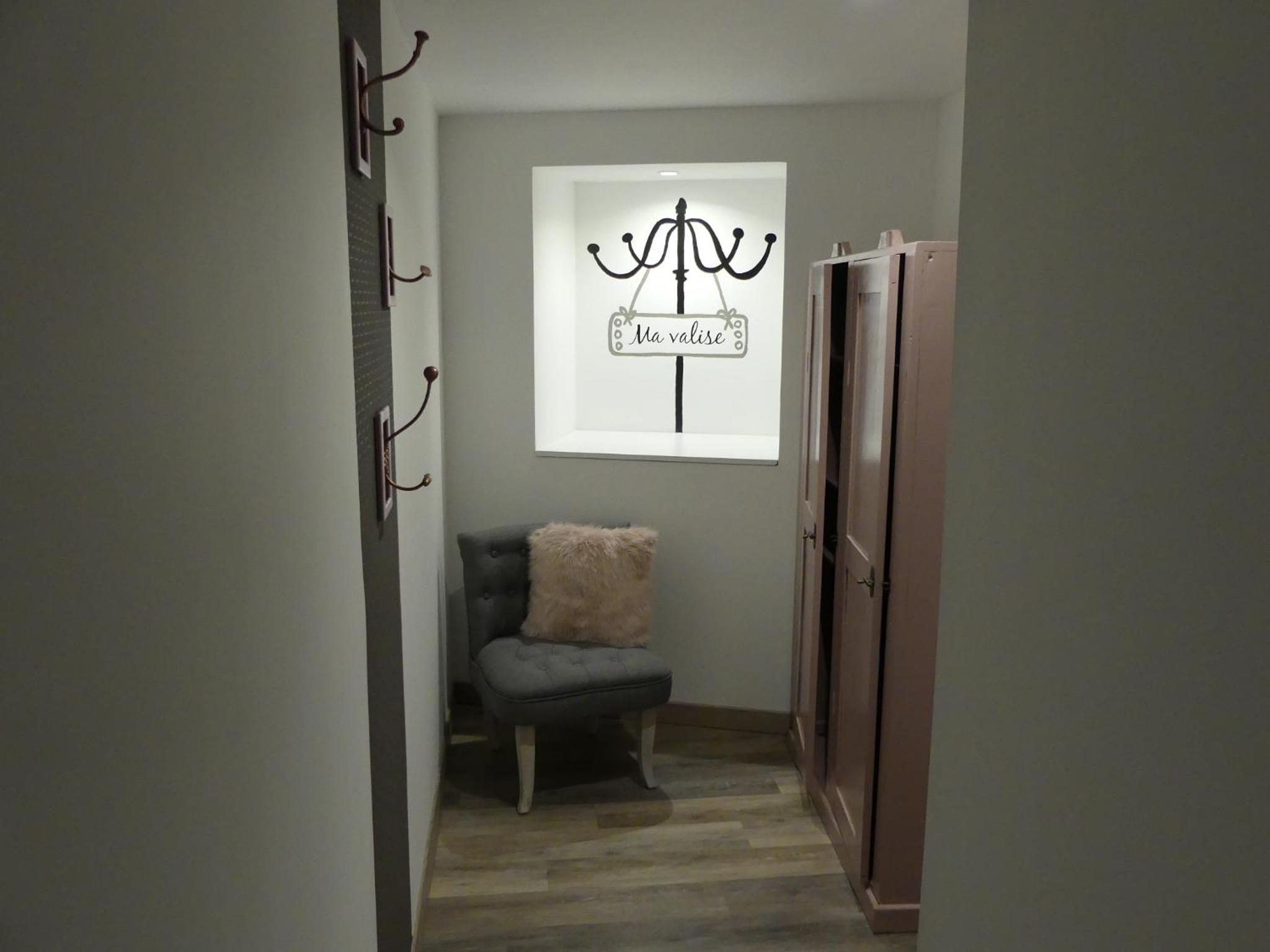 Apartment - Photo 2