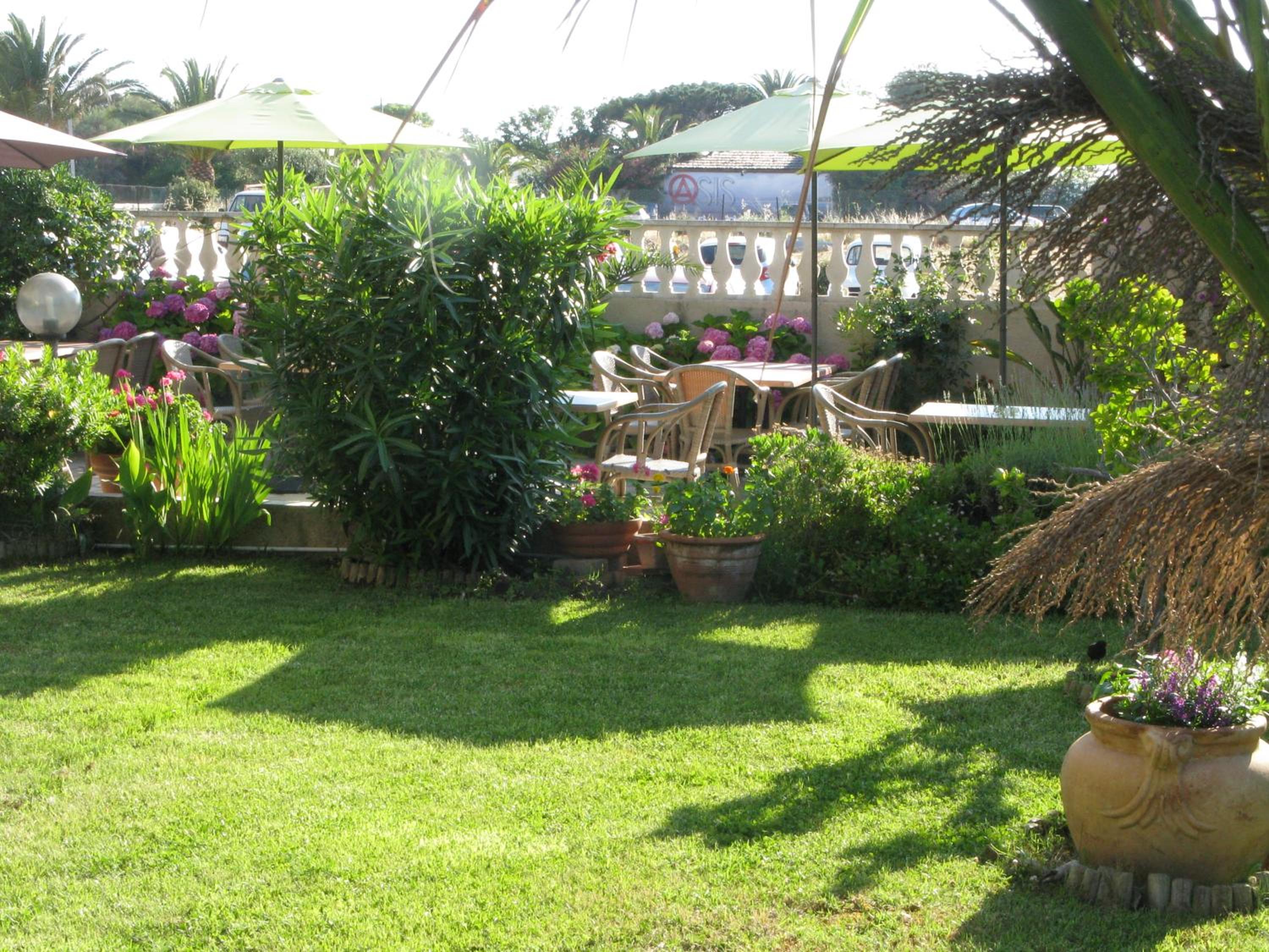 Triple Room with Garden View photo 2
