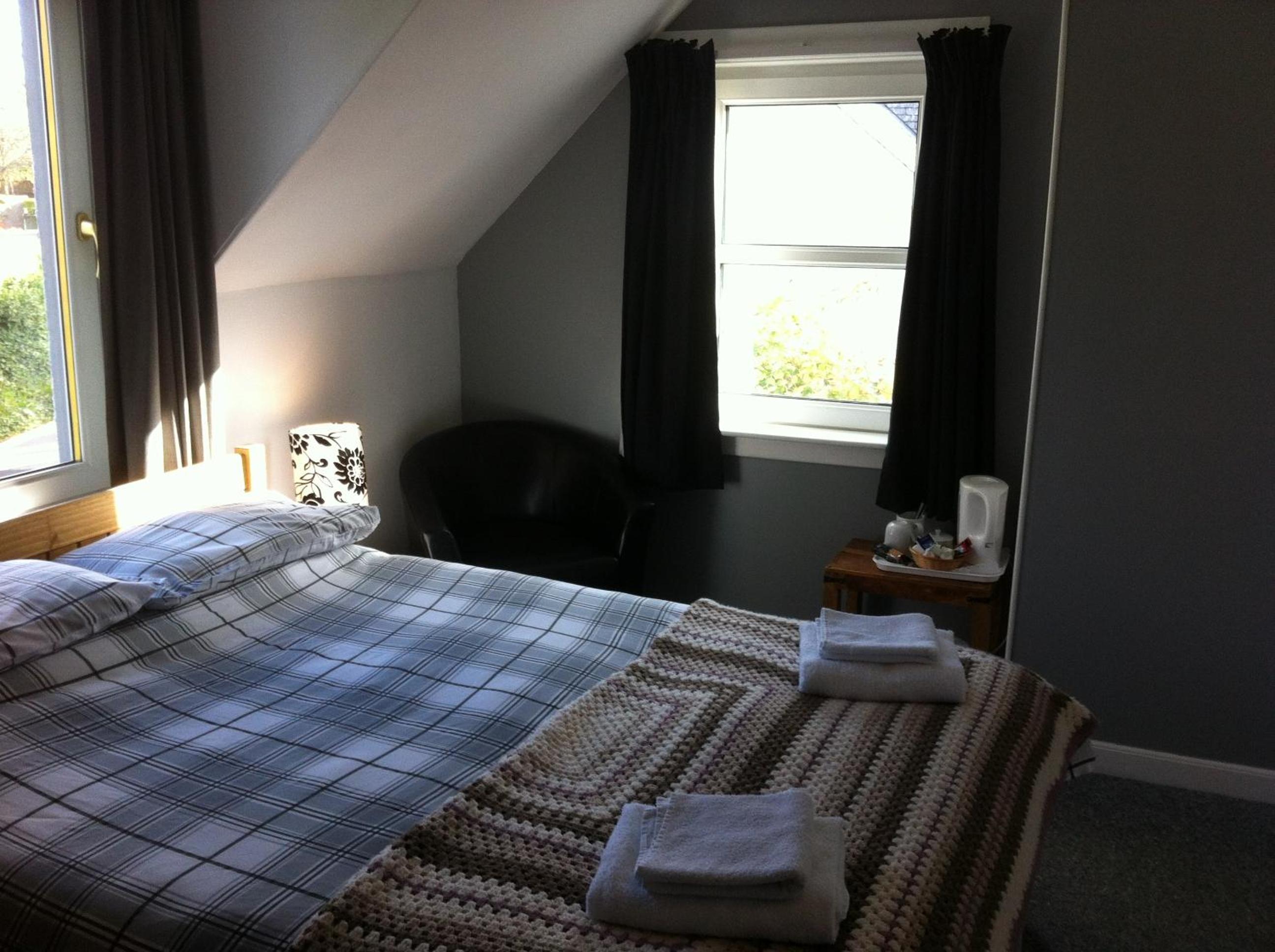 Double Room with Private Bathroom - Photo 4