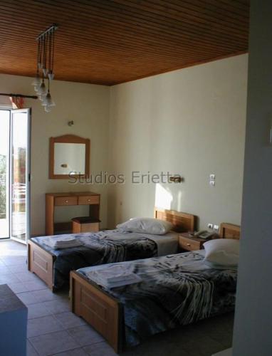 Studio (2 Adults)