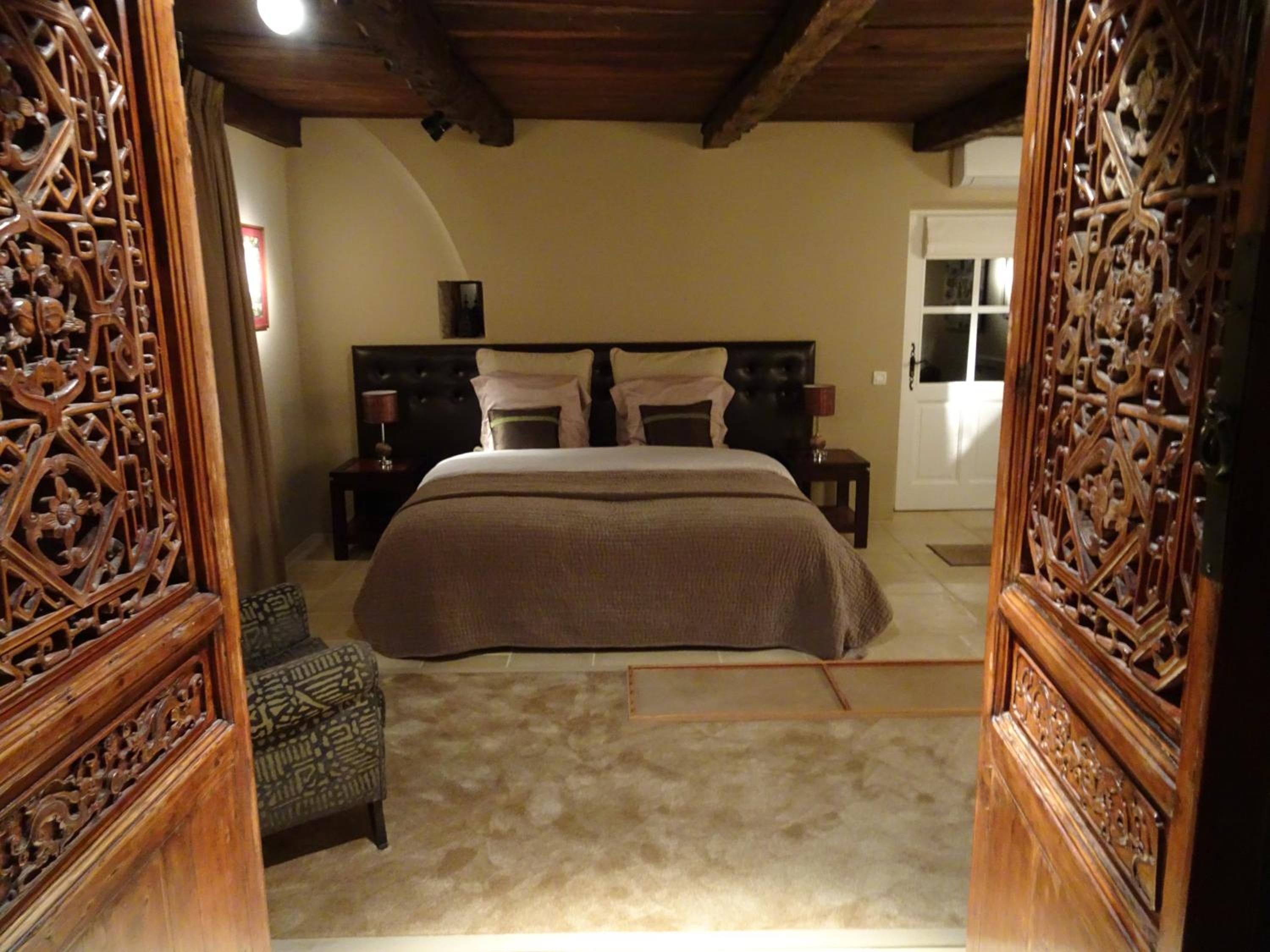 Large Double Room photo 2