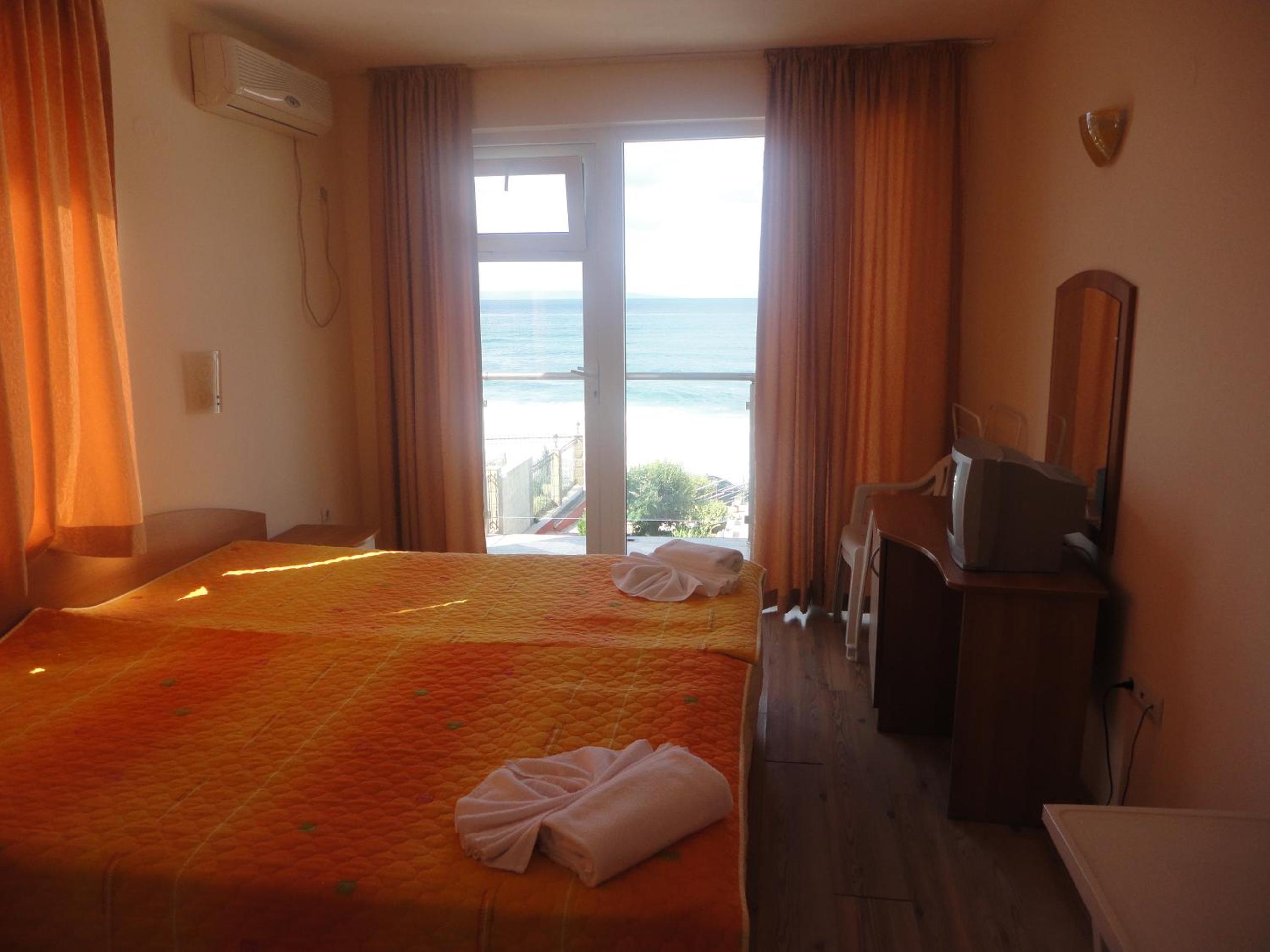 Double or Twin Room with Balcony and Sea View