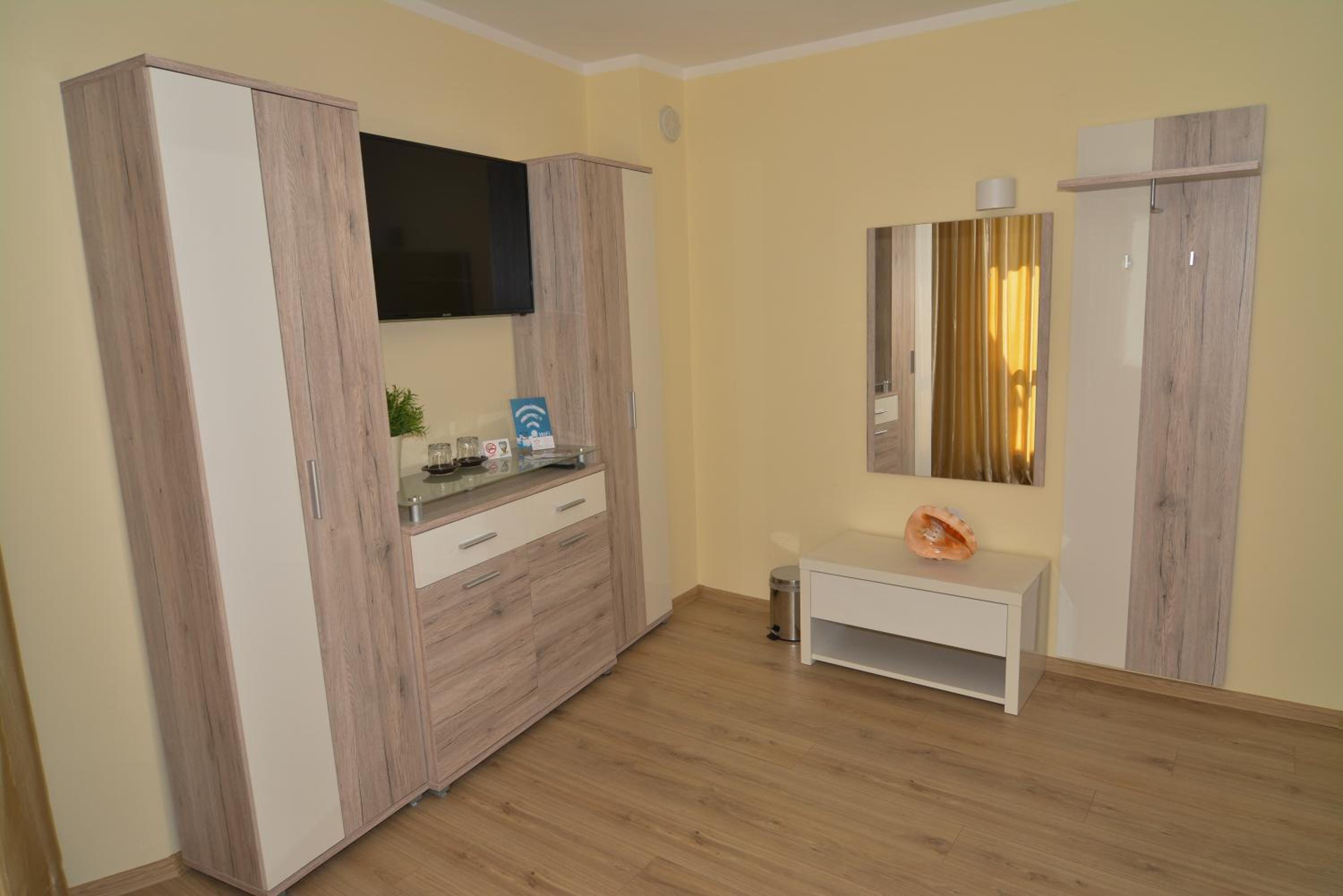 Studio Apartment