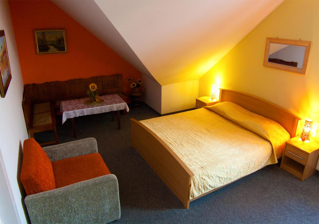 Apartment (4 Adults)