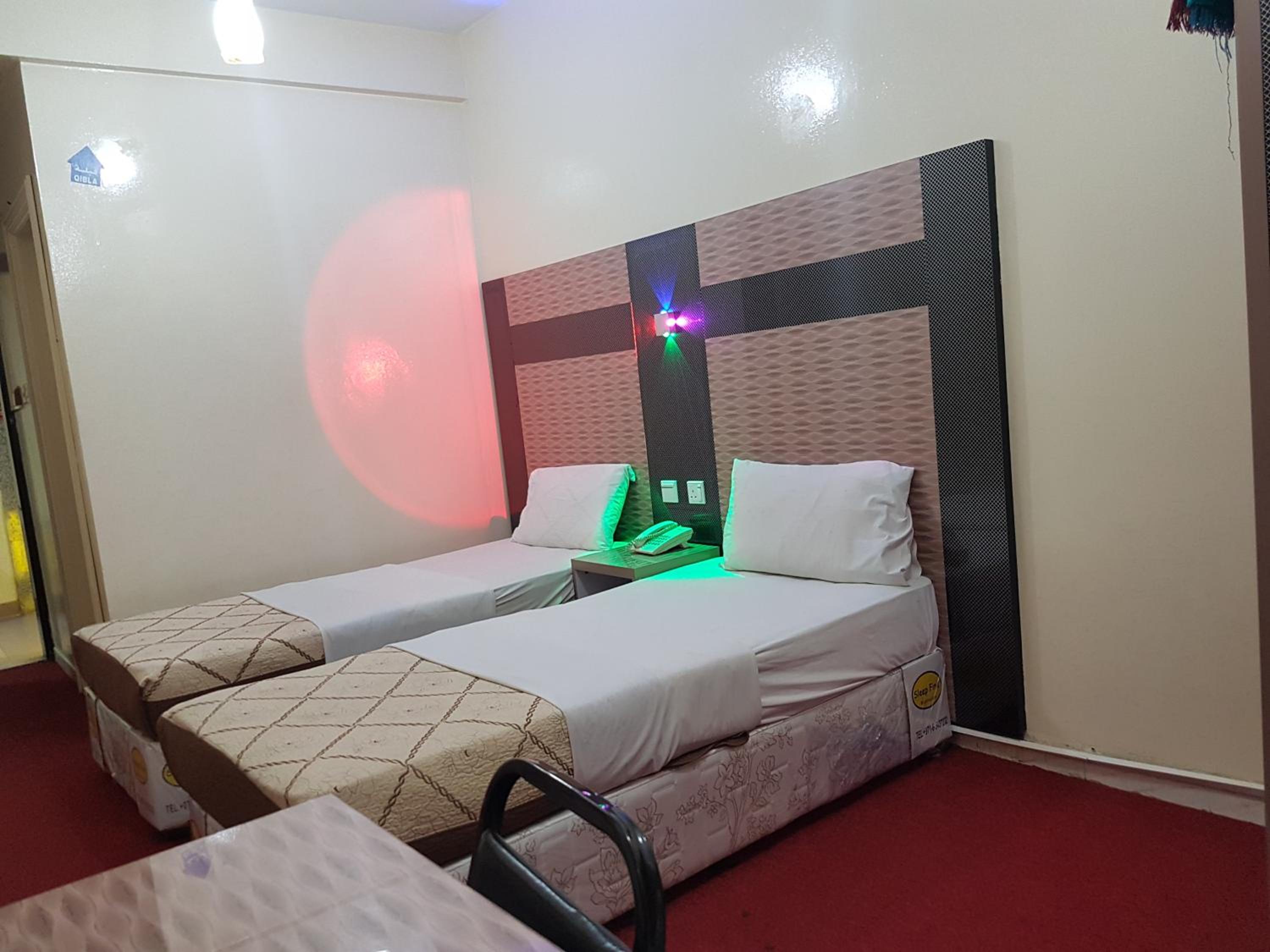 Standard Twin Room photo 2