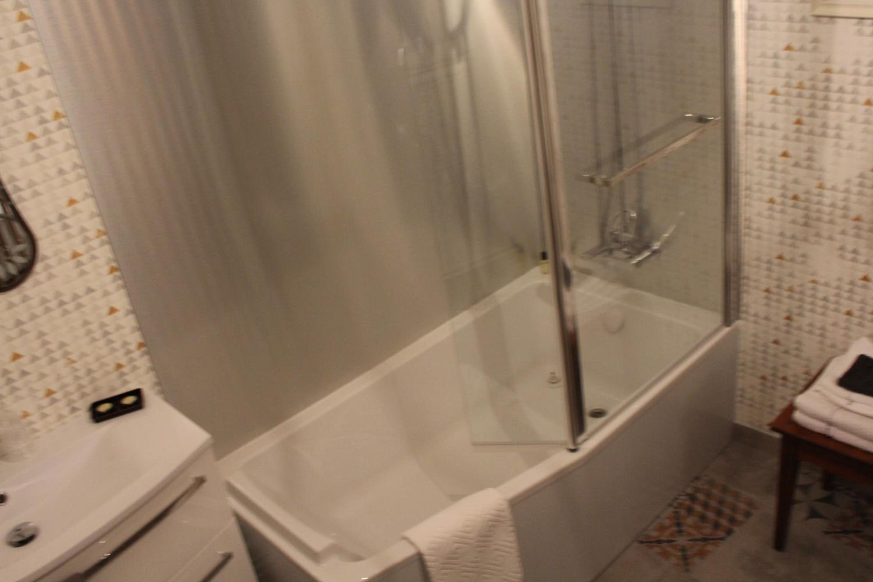 Double Room with Private Bathroom photo 2