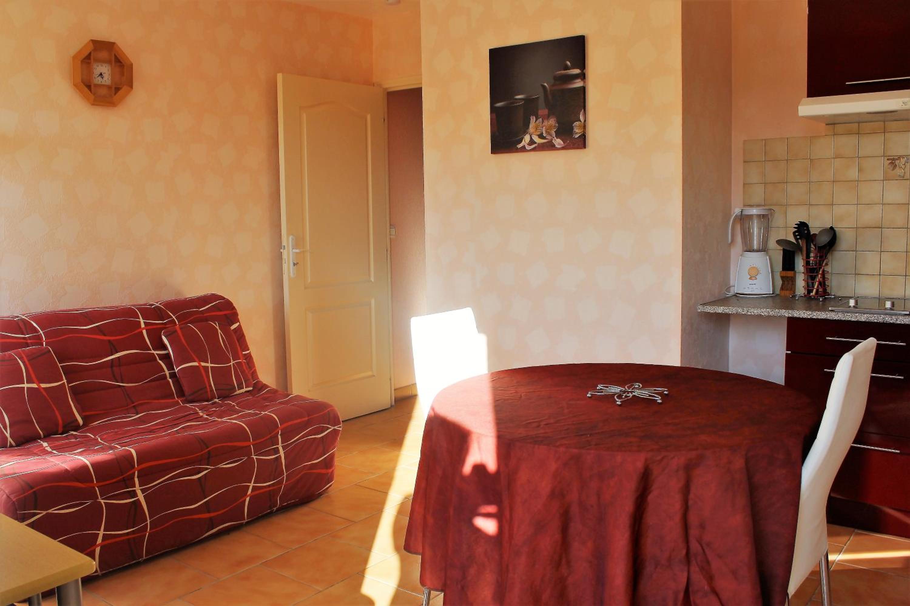 One-Bedroom House photo 3
