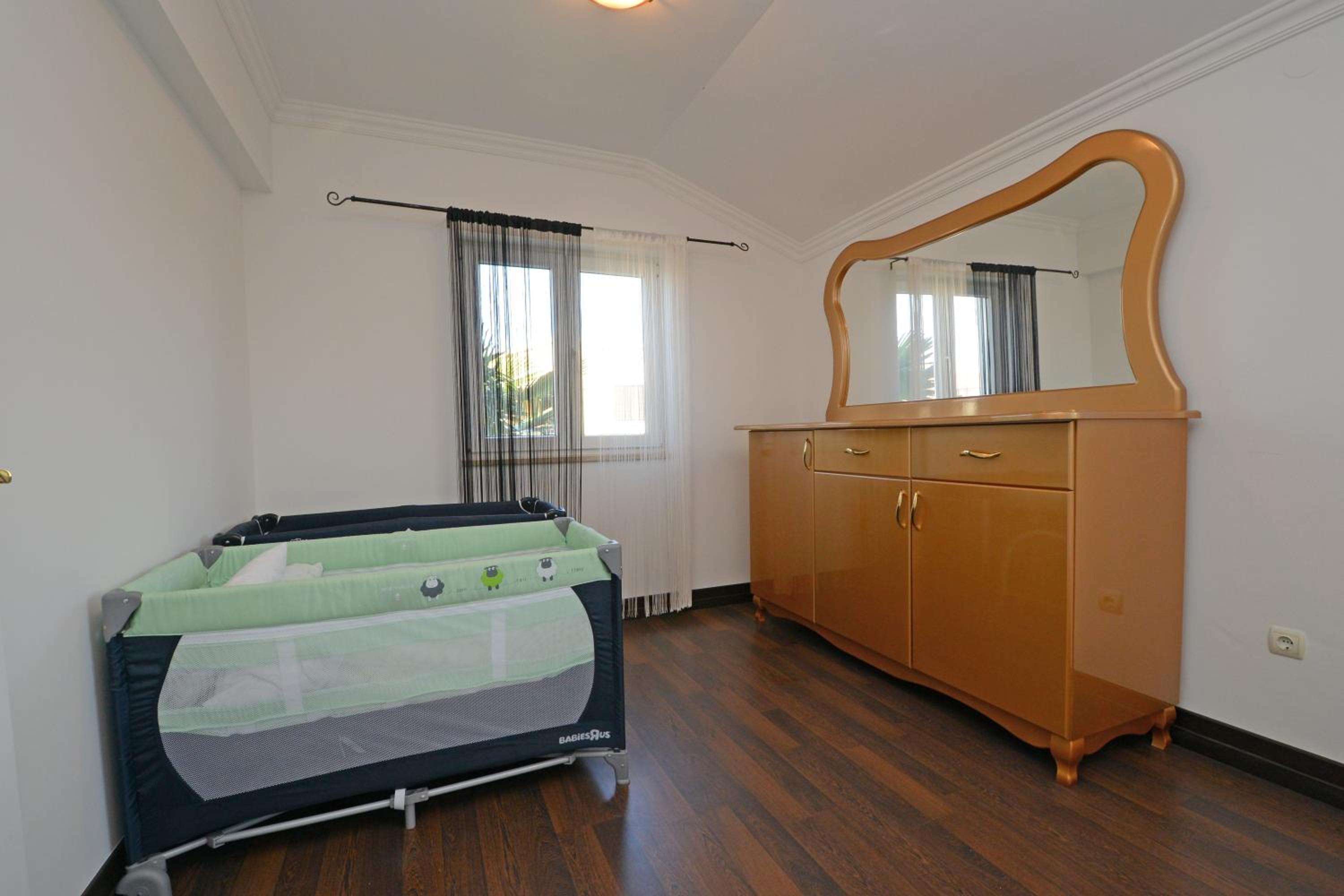 Villa with Private Pool - Photo 66