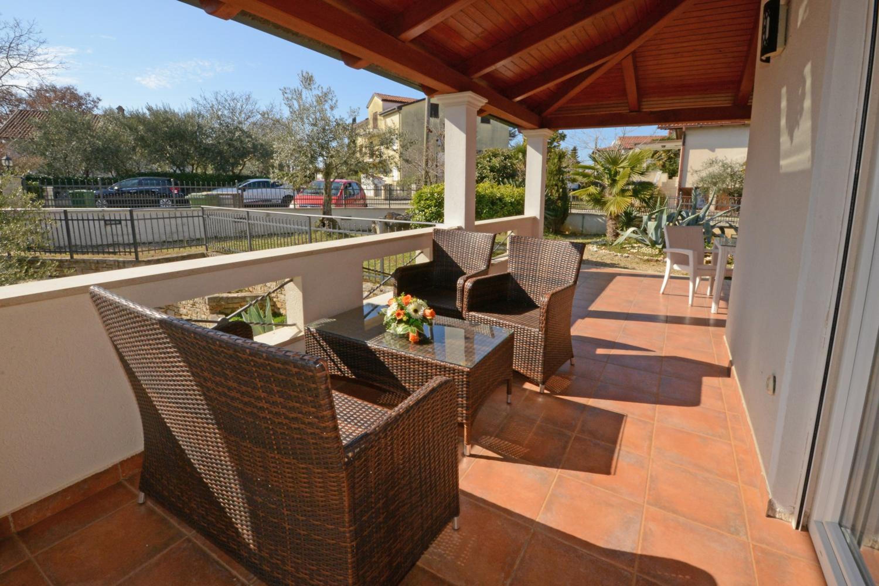 Villa with Private Pool - Photo 29
