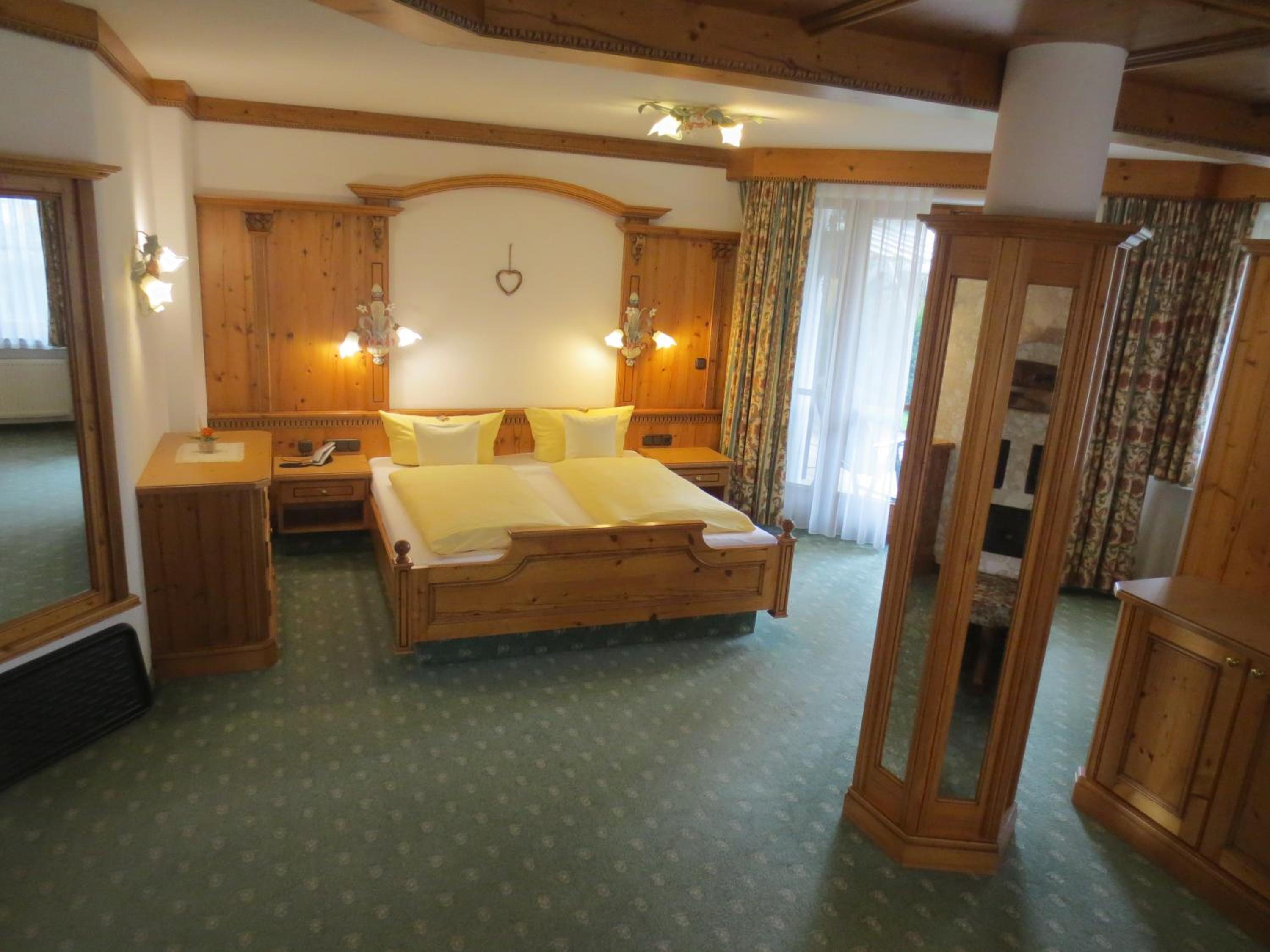 Deluxe Double Room photo 2