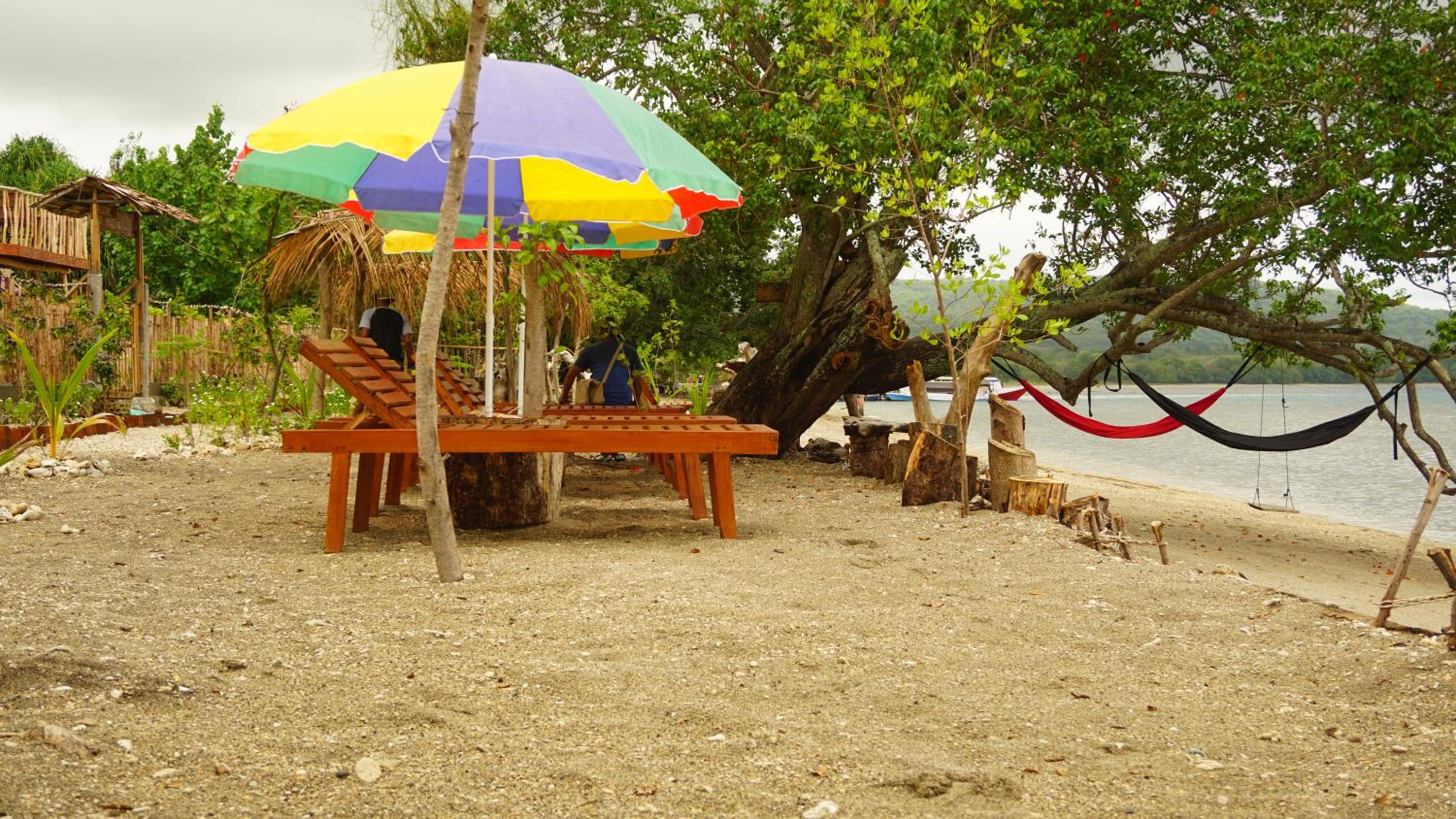 Bungalow - Beach Front - Photo 13
