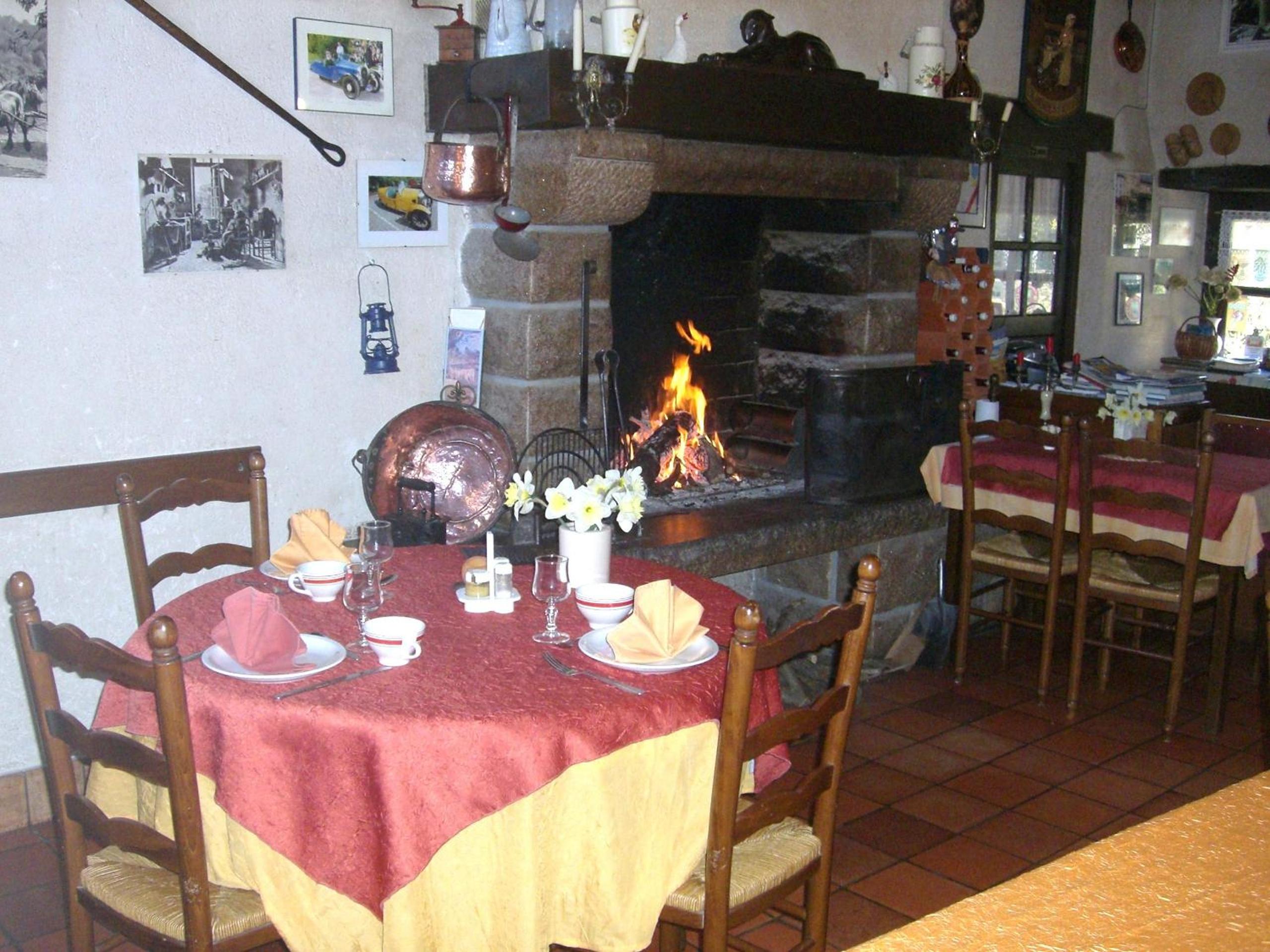 Two-Bedroom Cottage - Photo 5