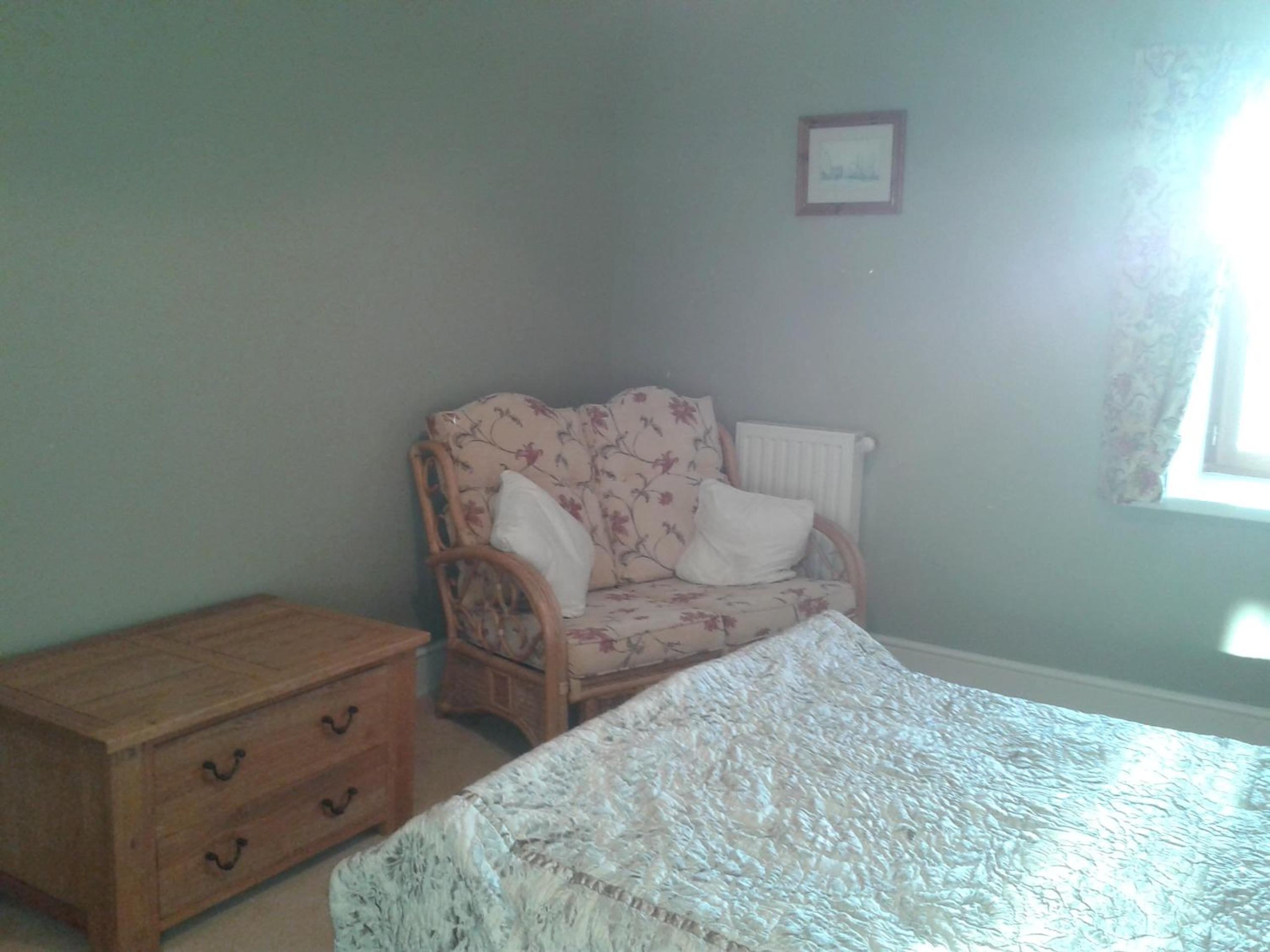 Double Room with Private Bathroom - Photo 1