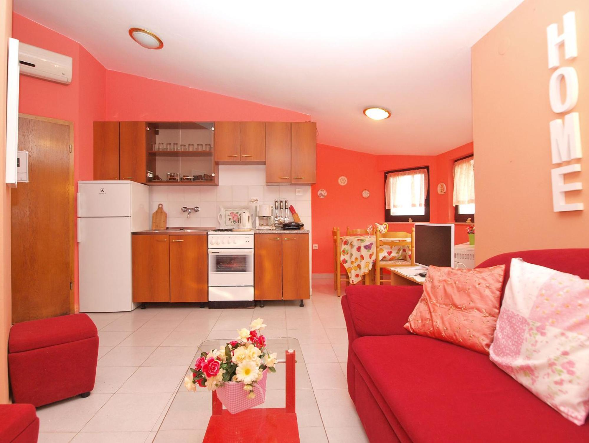 Apartment photo 1
