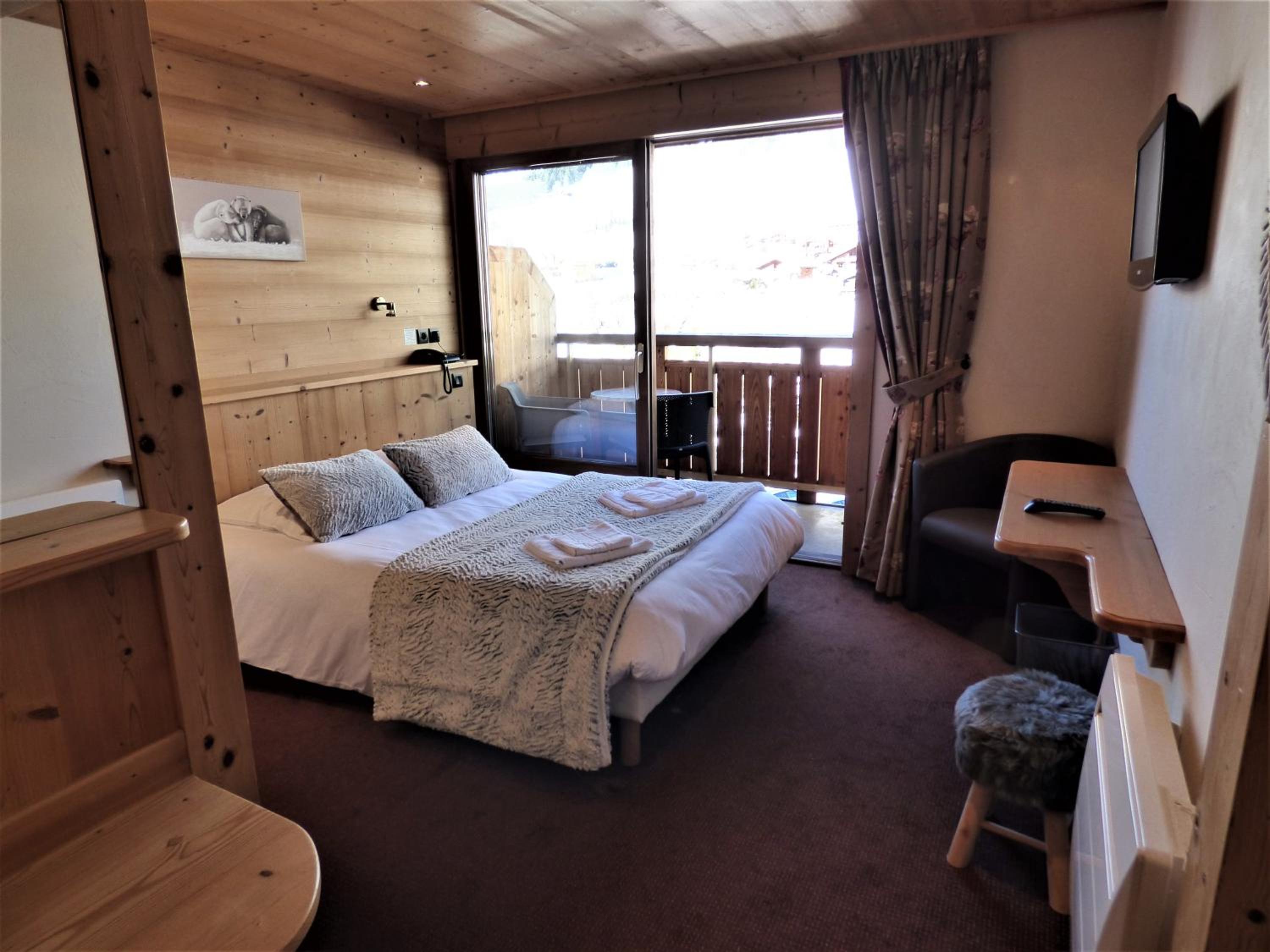 Double Room with Mountain View