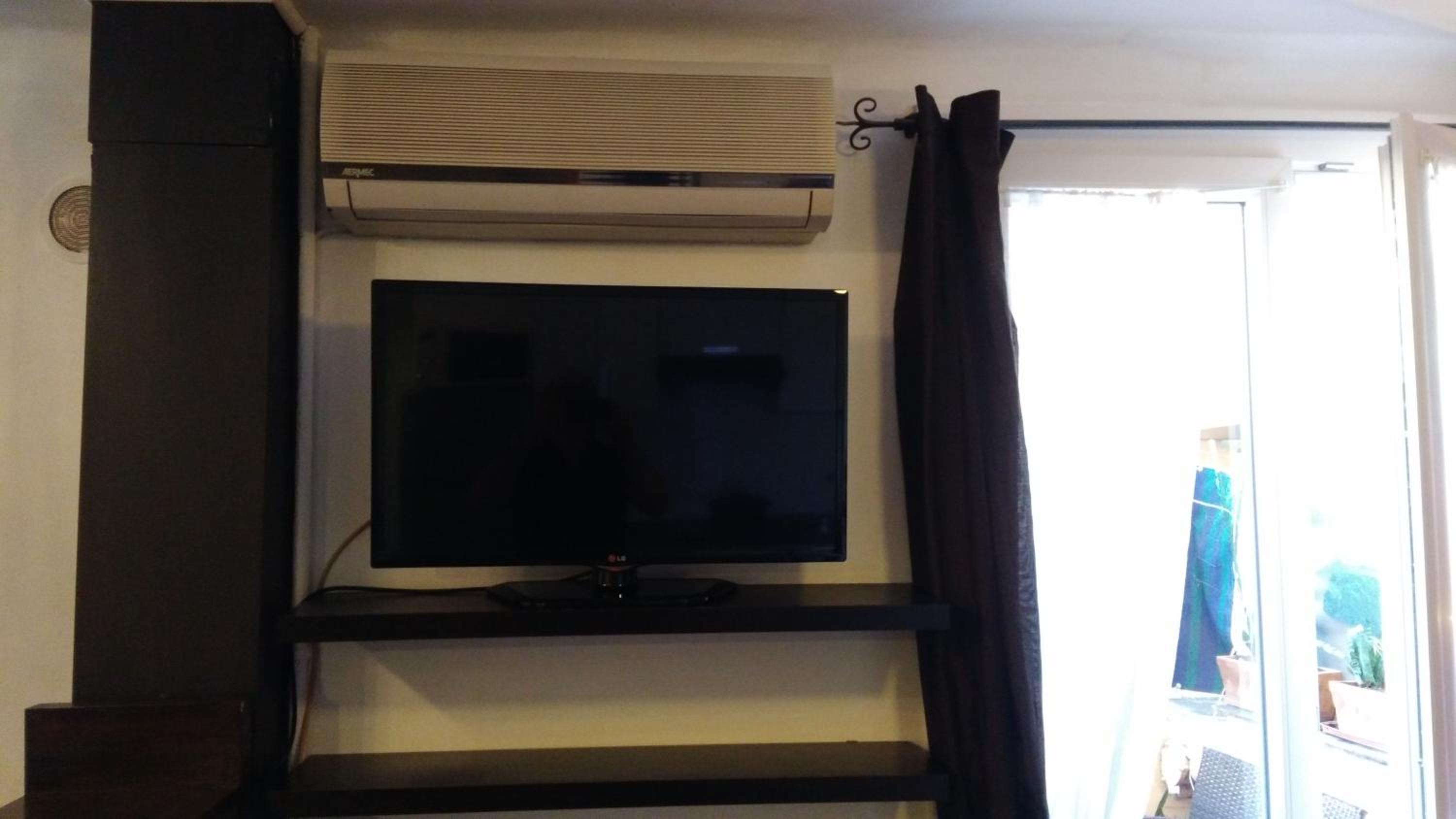 Studio Apartment photo 2