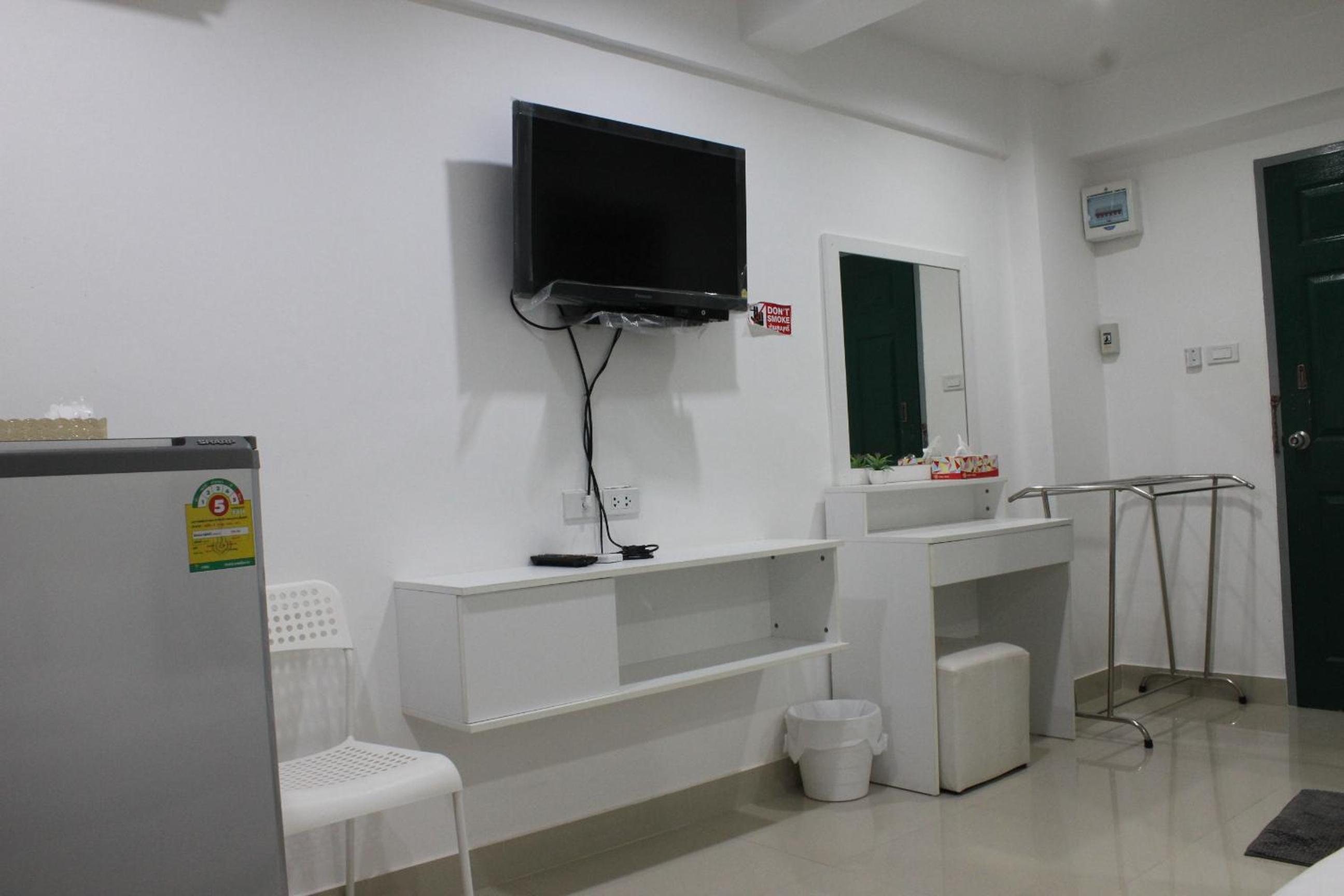 Deluxe Double Room with Balcony photo 3