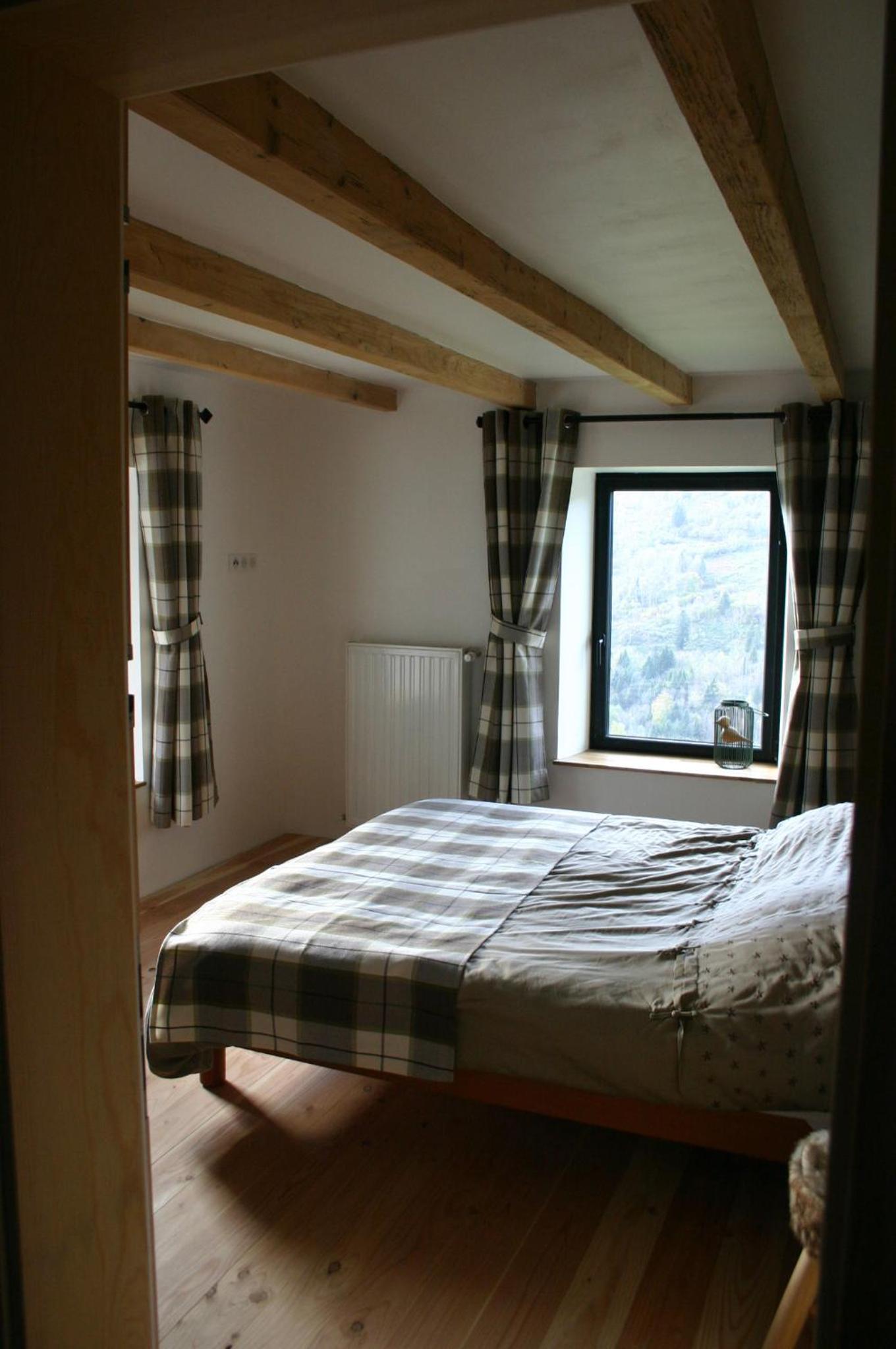 Double or Twin Room with Mountain View - Photo 2