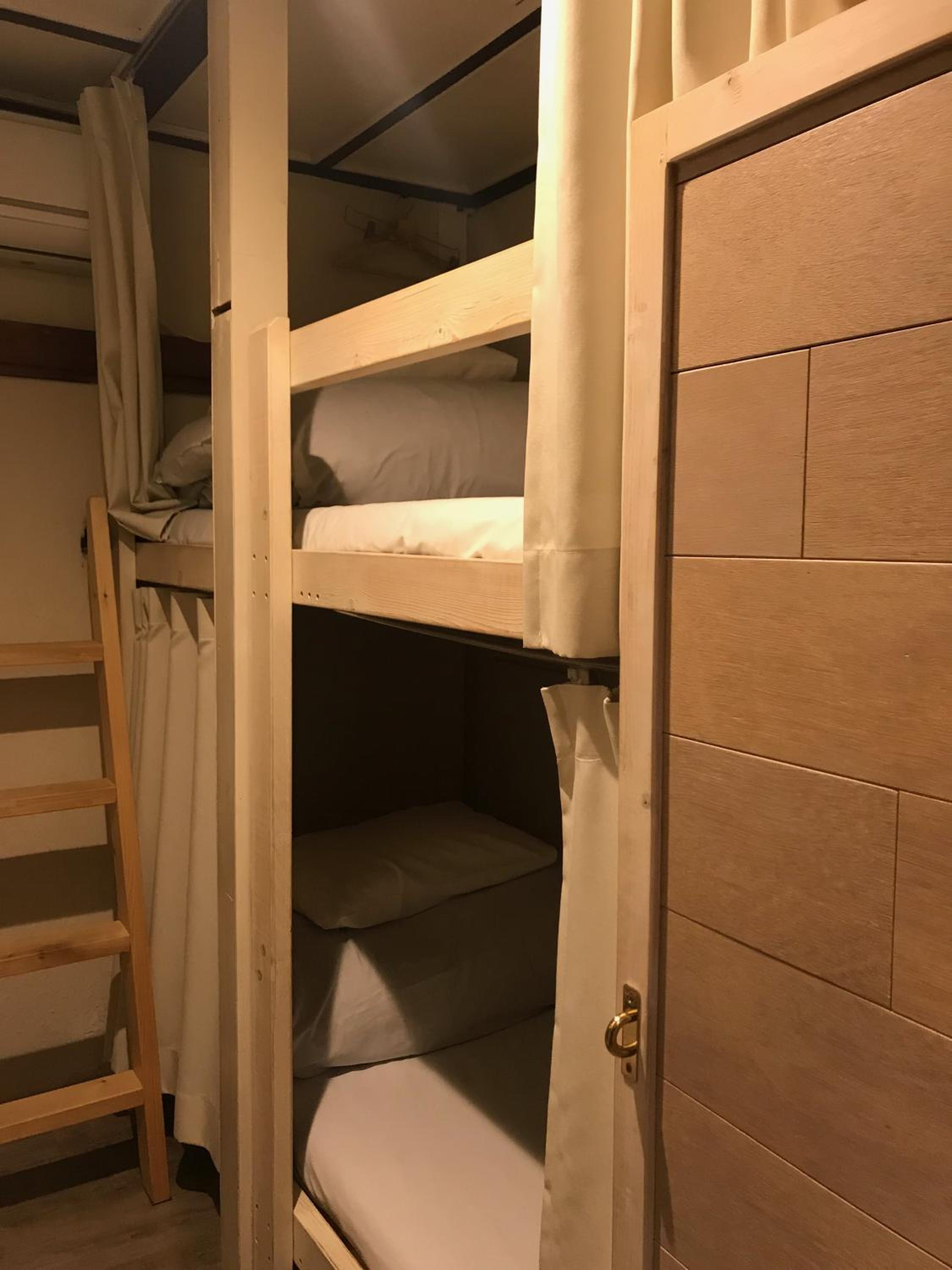 Bed in 4-Bed Female Dormitory Room photo 1