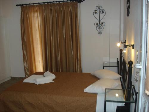 Studio (2 Adults)