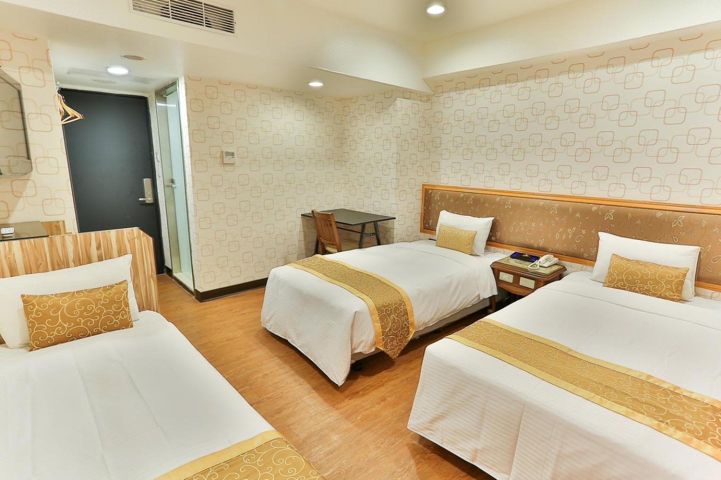 Triple Room