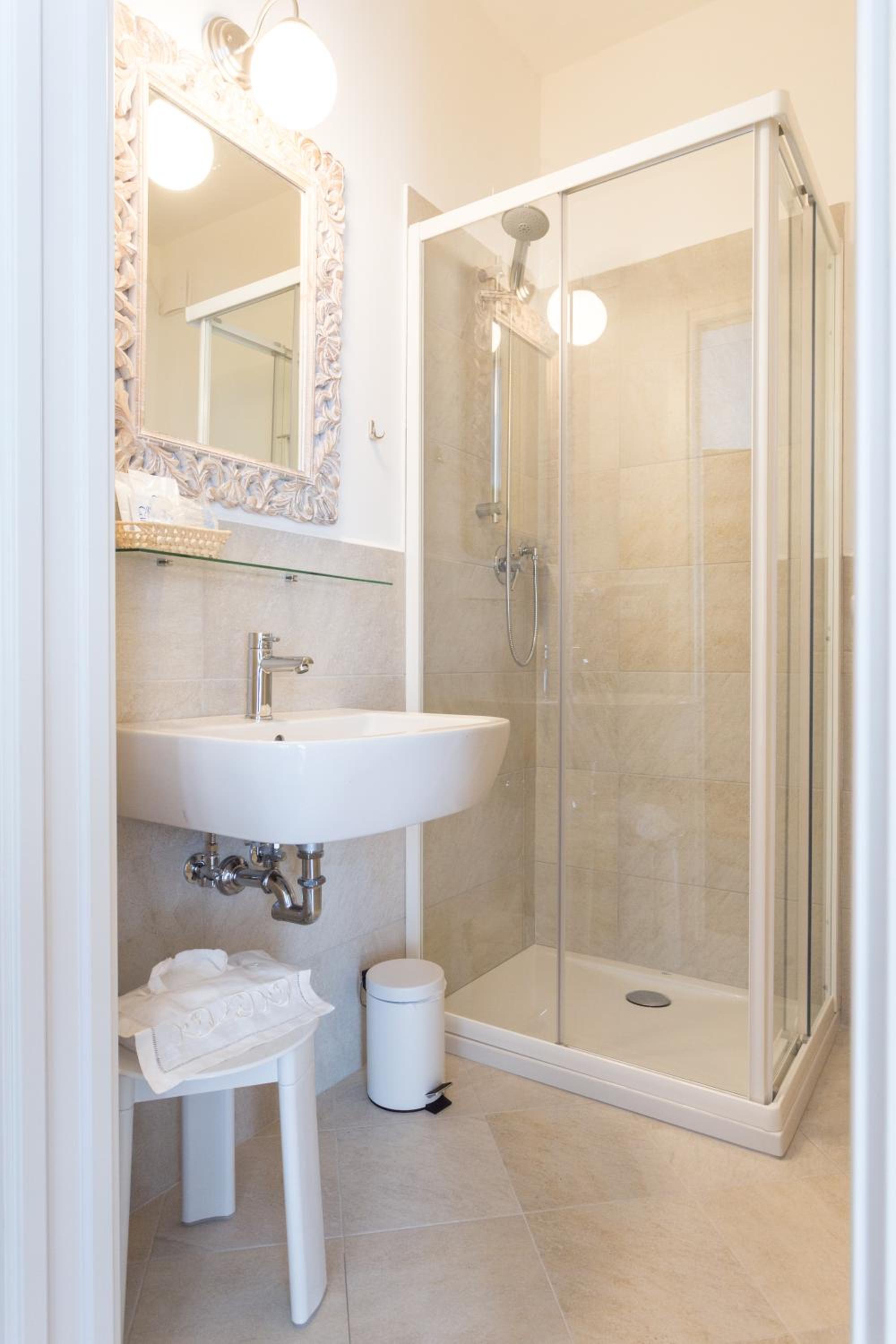 Deluxe Double or Twin Room with Balcony
